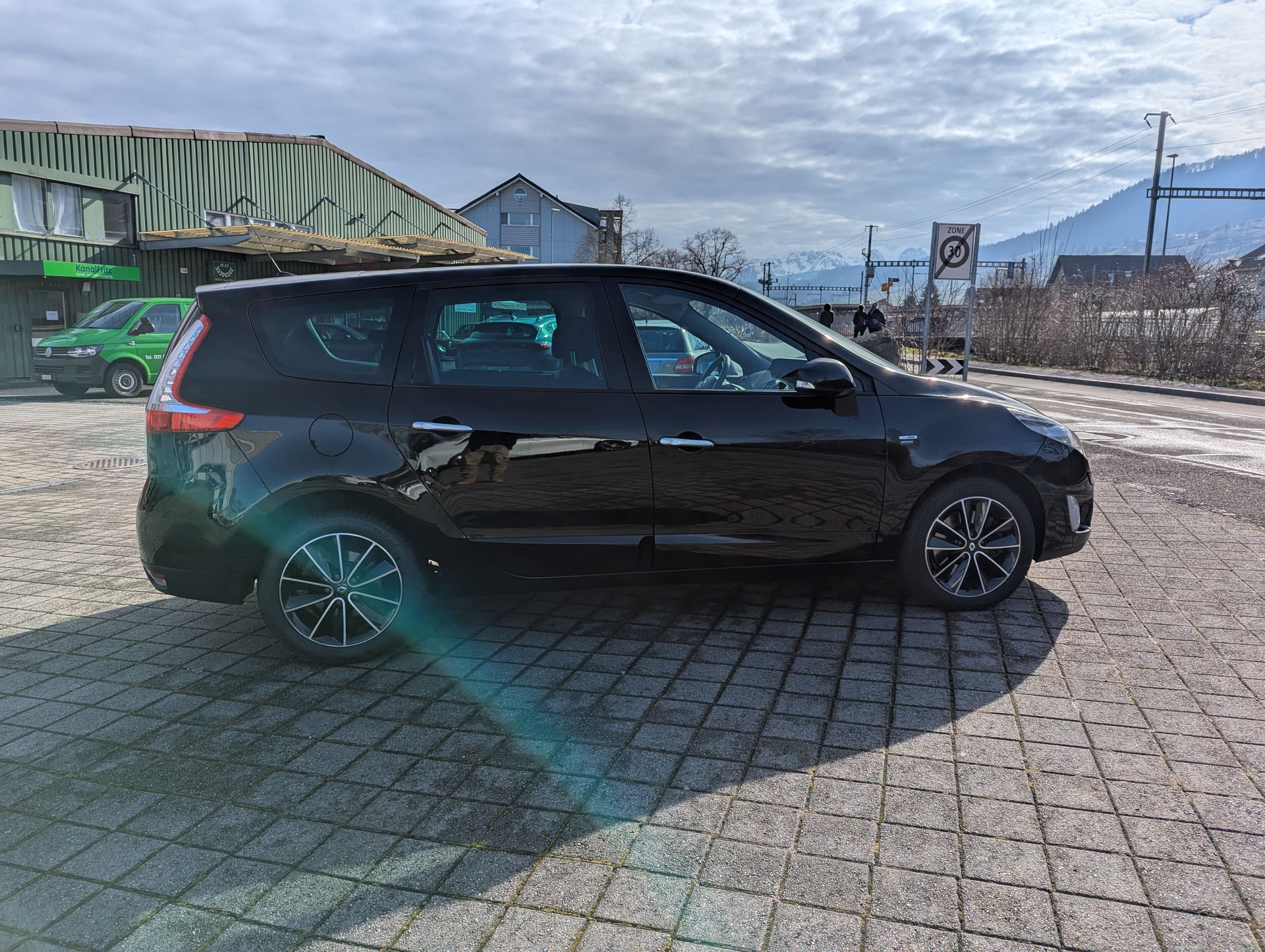 RENAULT Grand Scénic 2.0 dCi Bose Automatic-image-7