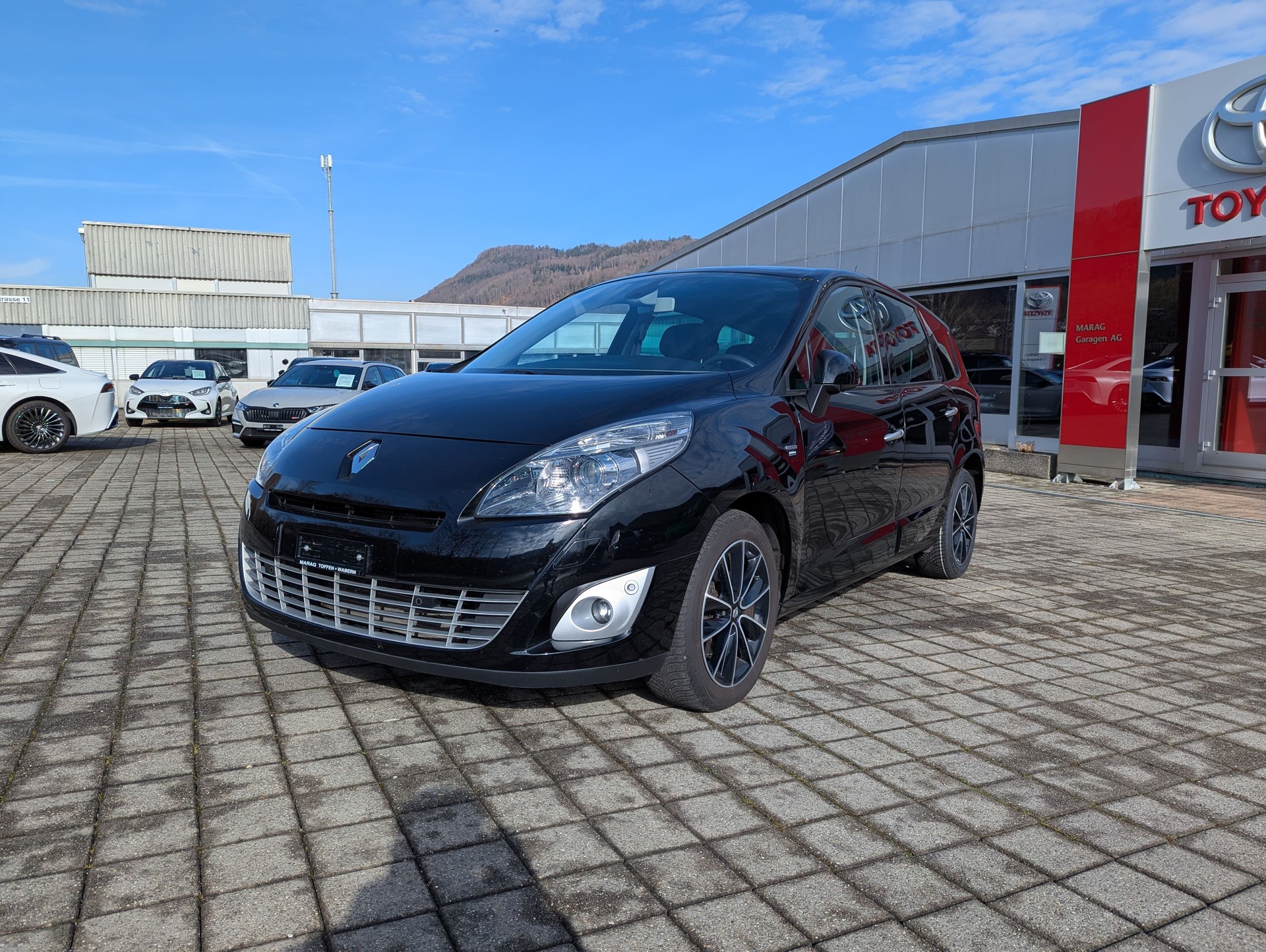 RENAULT Grand Scénic 2.0 dCi Bose Automatic-image-0