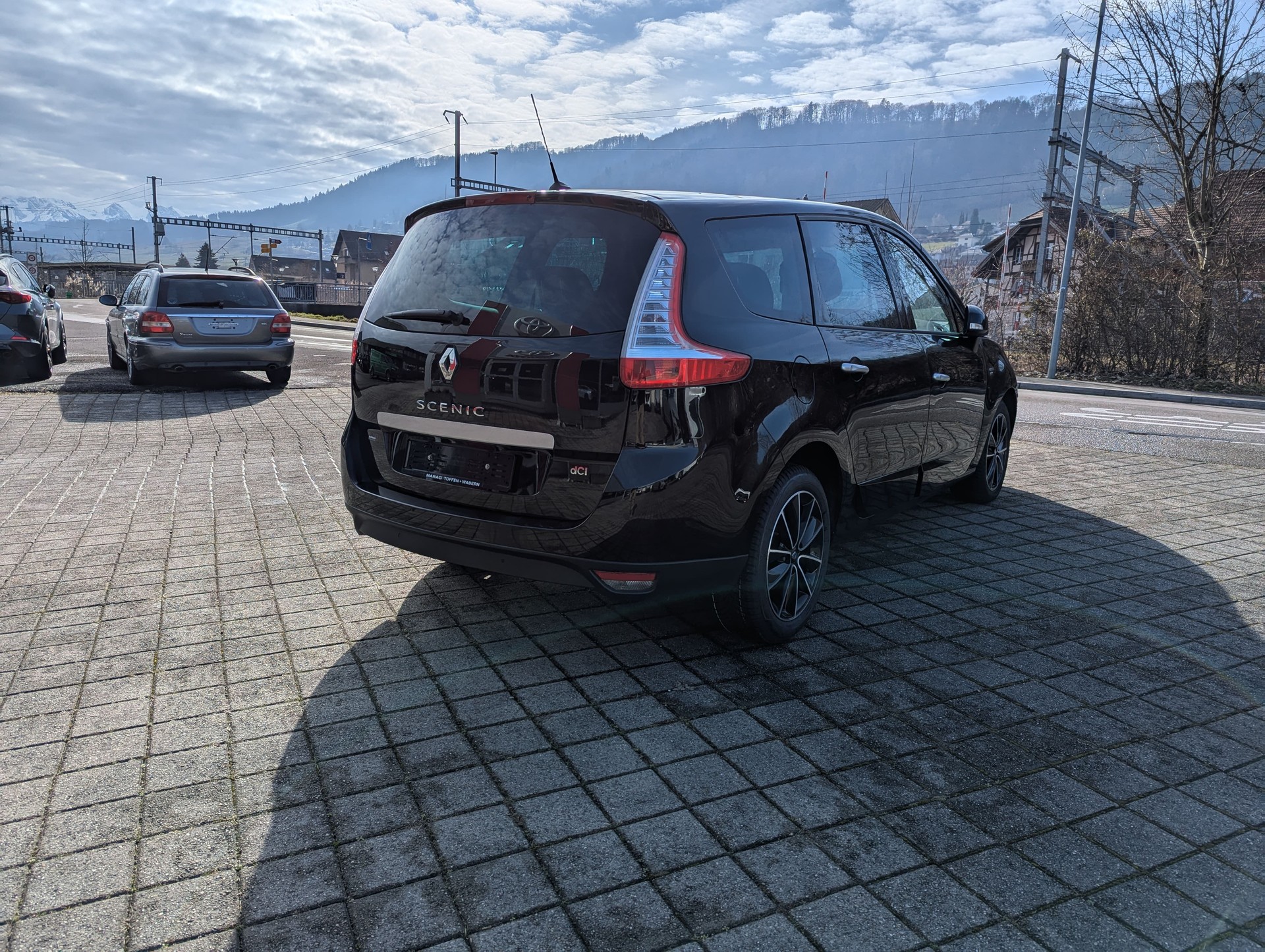 RENAULT Grand Scénic 2.0 dCi Bose Automatic-image-5