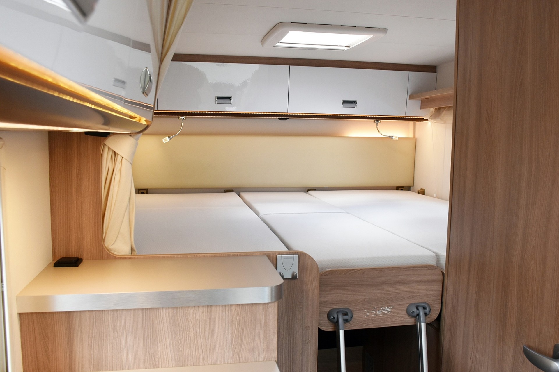 LAIKA KOSMO COMPACT V9 2,2 DIESEL FIAT DUCATO MJ 140-image-10