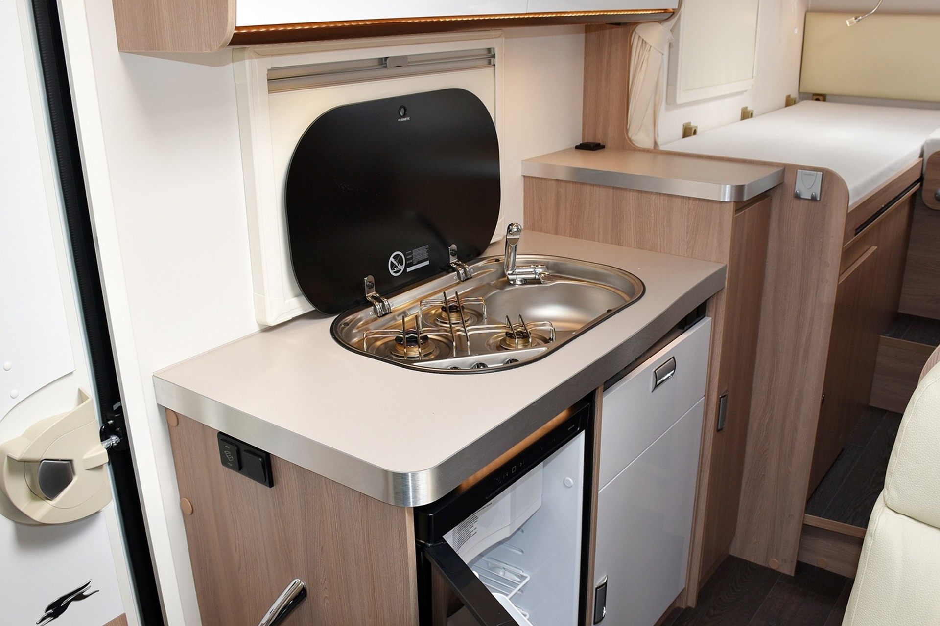 LAIKA KOSMO COMPACT V9 2,2 DIESEL FIAT DUCATO MJ 140-image-11