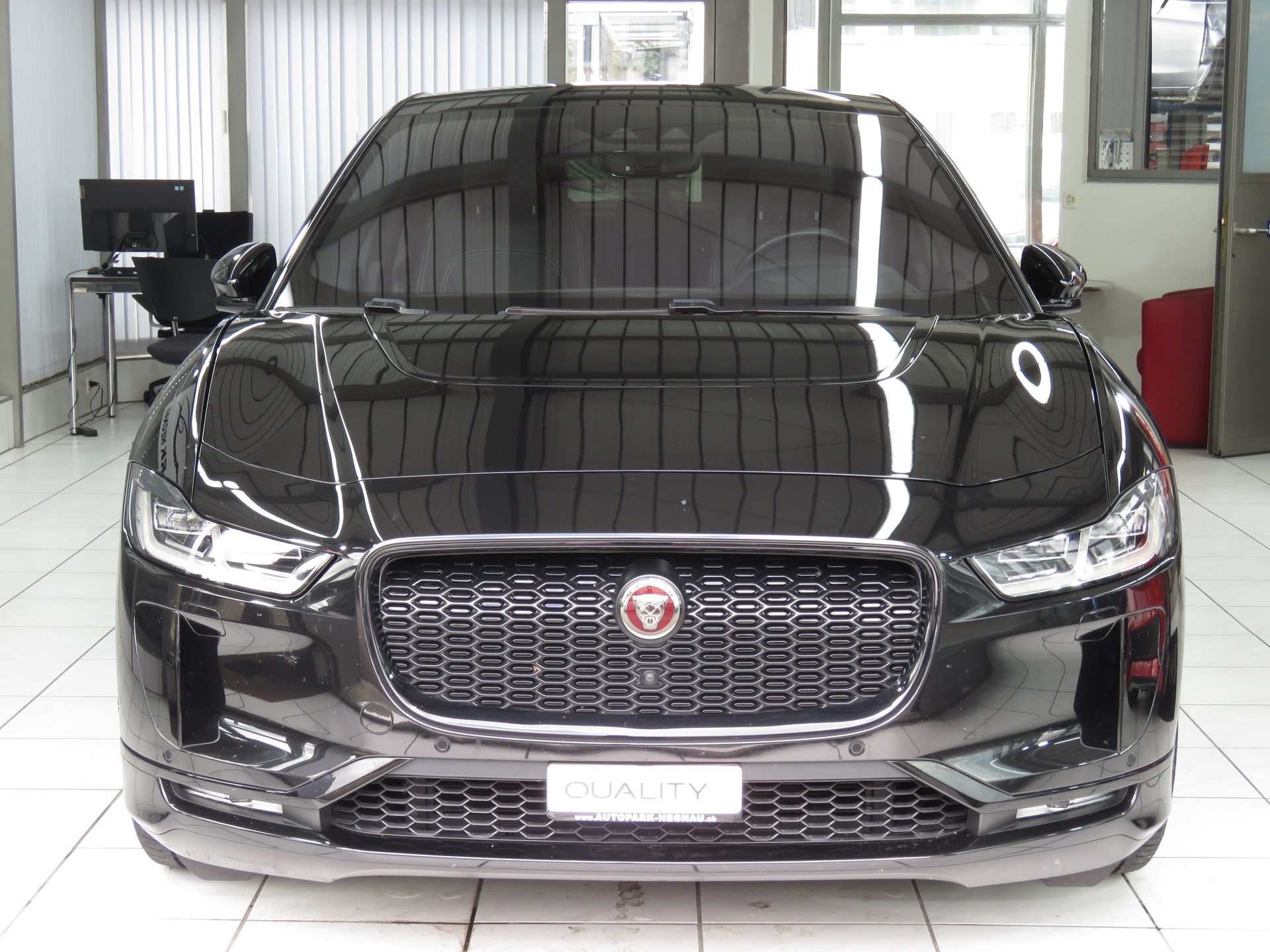 JAGUAR I-Pace EV400 HSE AWD Automat-image-1