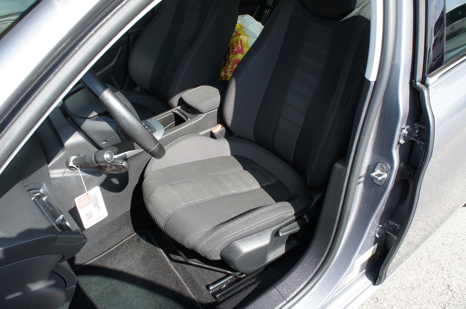 PEUGEOT 308 1.2 THP Allure Automatic-image-10