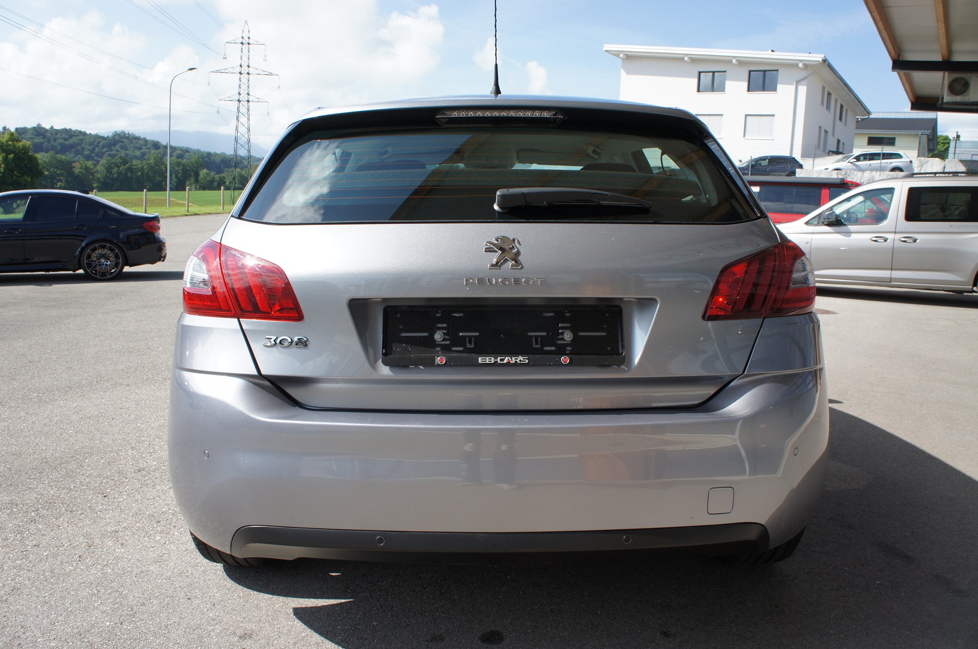 PEUGEOT 308 1.2 THP Allure Automatic-image-2