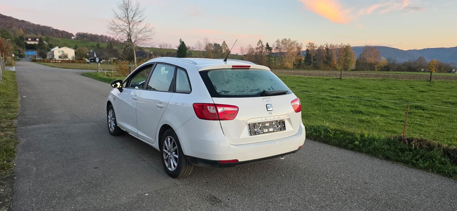SEAT Ibiza ST 1.6 TDI Sport-image-3