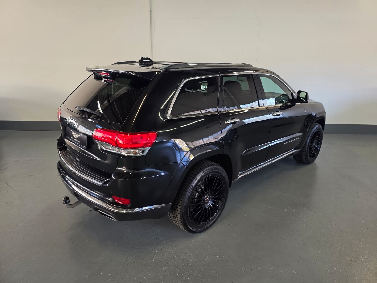 JEEP Grand Cherokee 3.0 CRD Summit Automatic-image-9