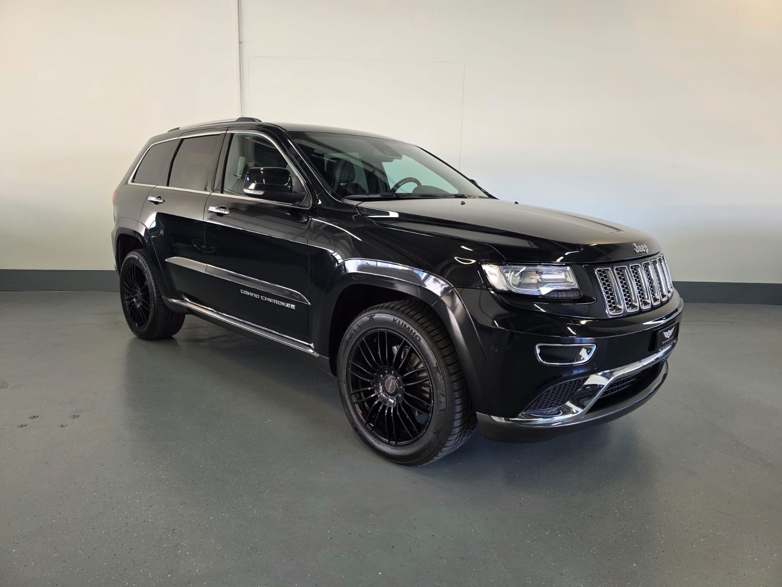 JEEP Grand Cherokee 3.0 CRD Summit Automatic-image-2