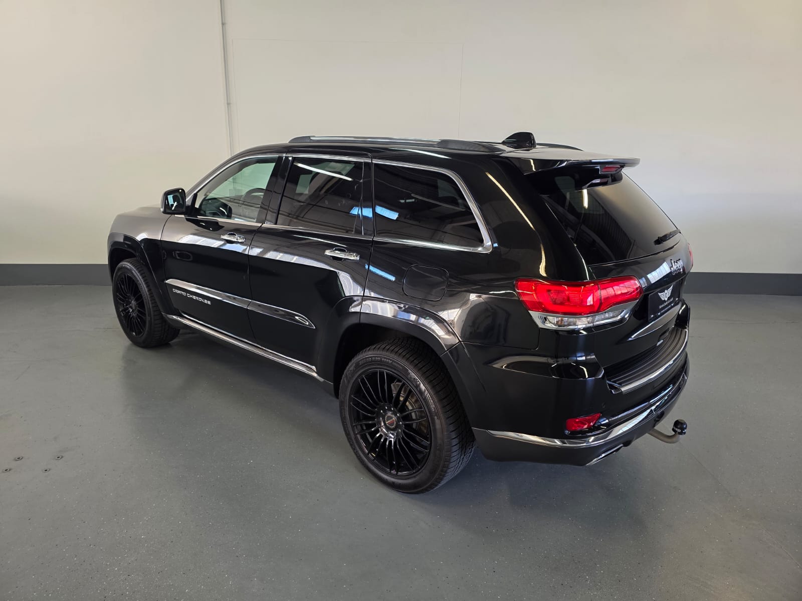 JEEP Grand Cherokee 3.0 CRD Summit Automatic-image-13