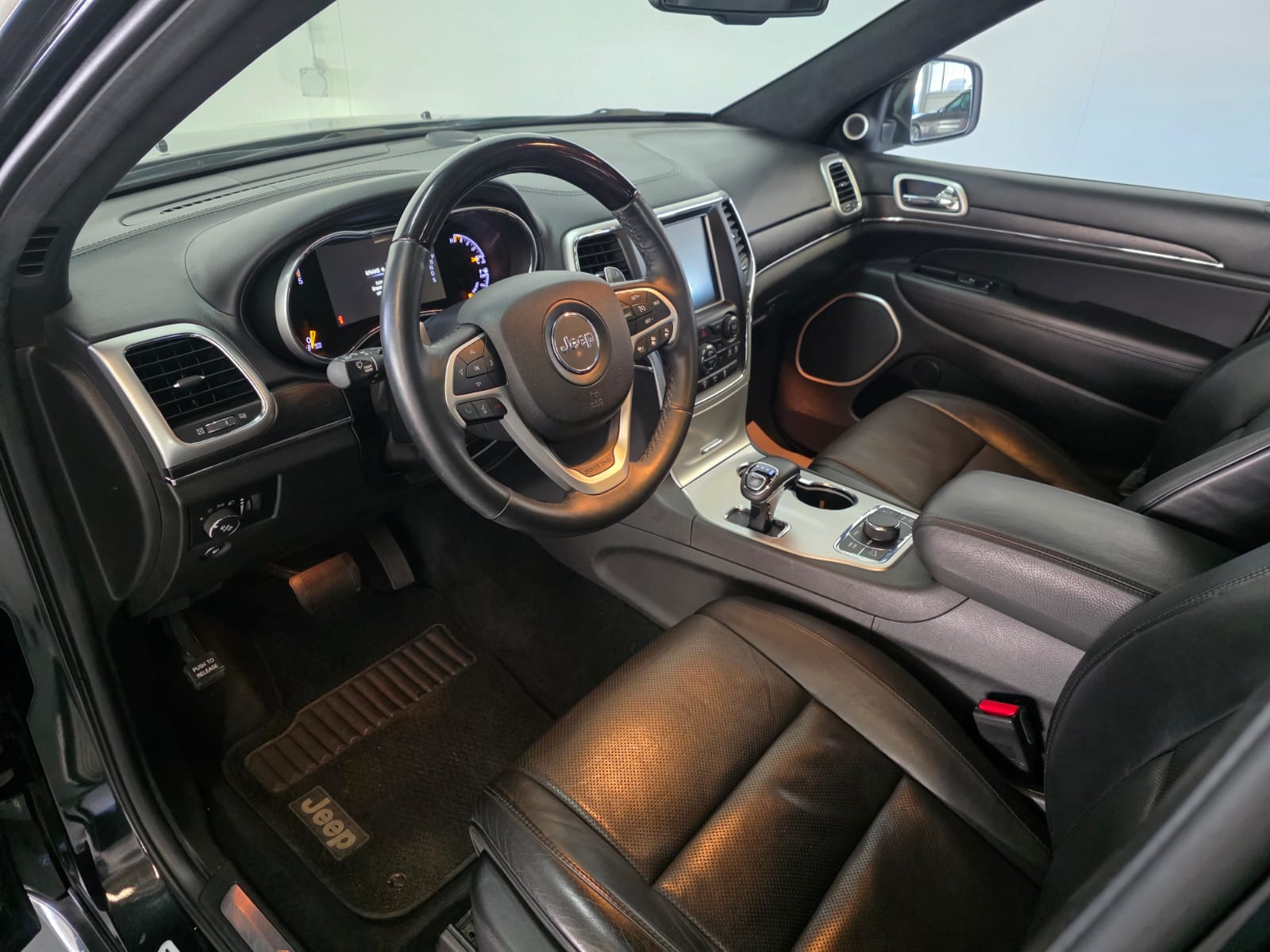 JEEP Grand Cherokee 3.0 CRD Summit Automatic-image-18