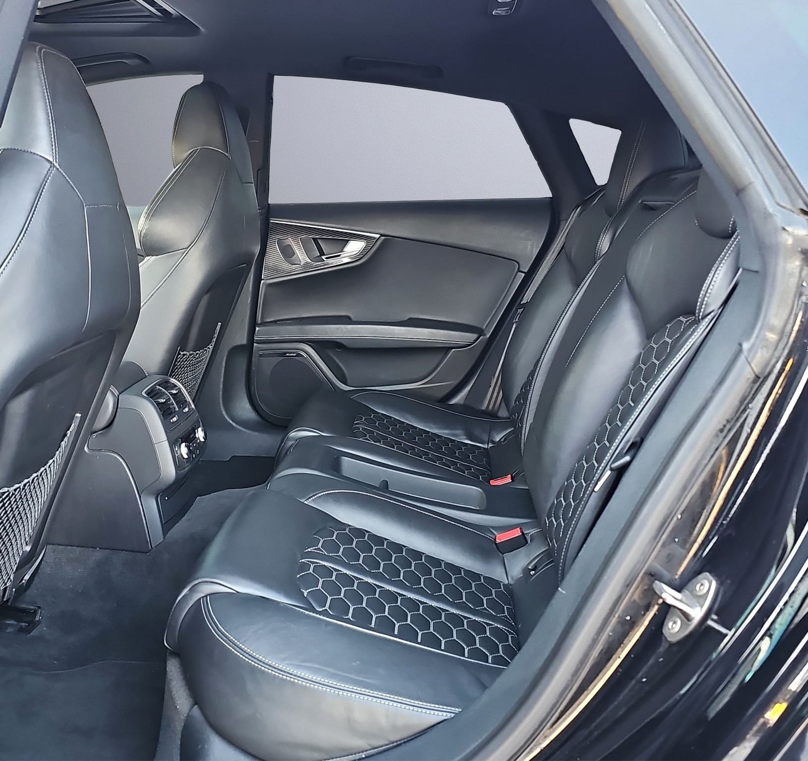 AUDI RS7 Sportback 4.0 V8 TFSI quattro T-Tronic-image-7