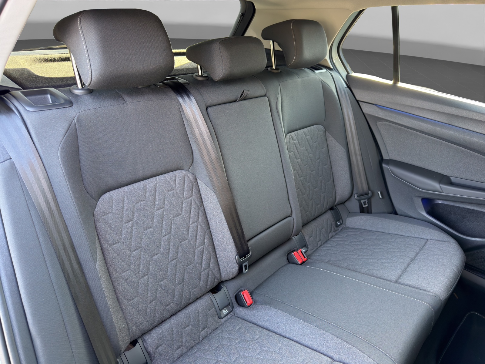 VW Golf 1.5 e TSI mHEV United DSG-image-12