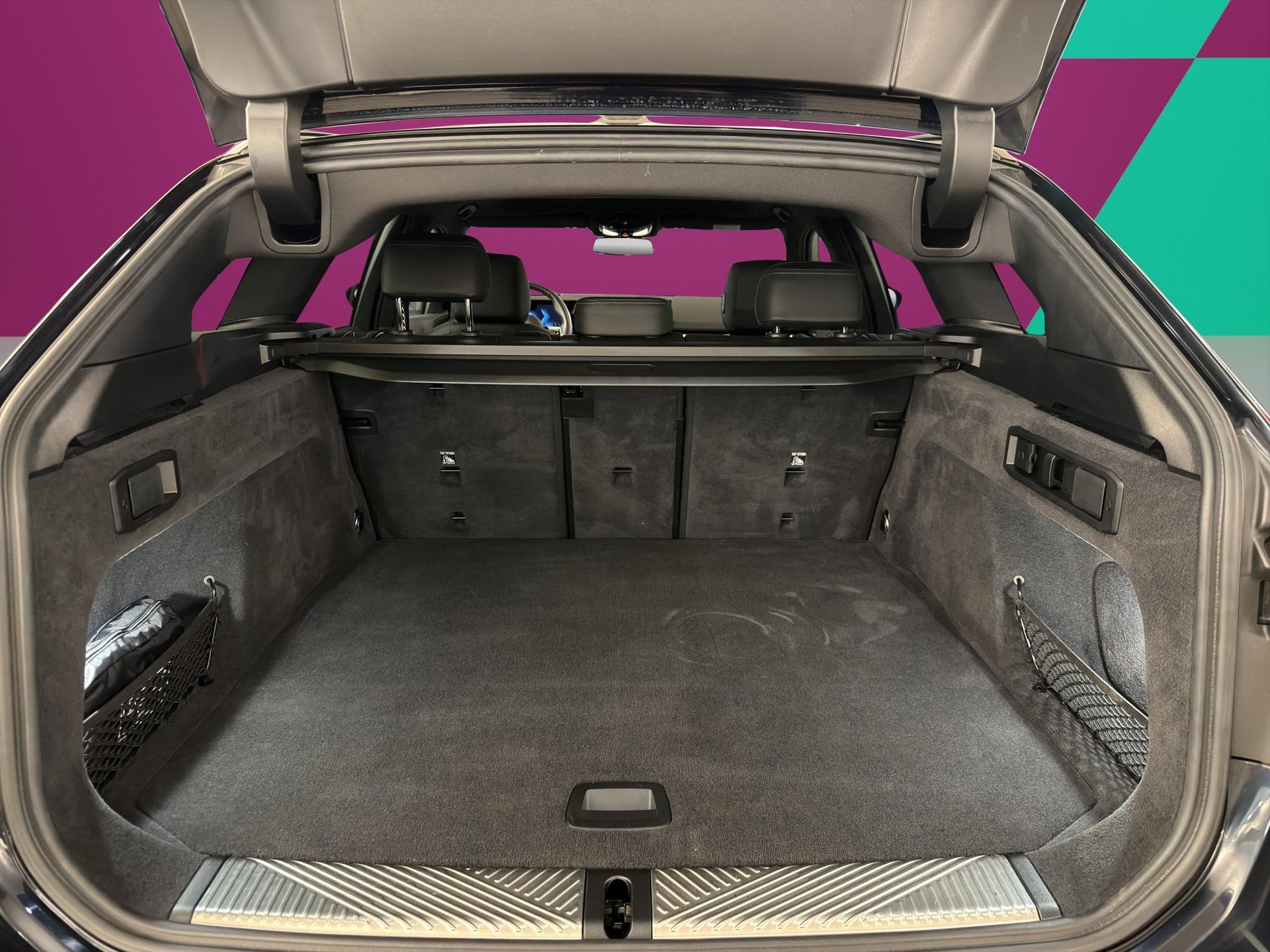 BMW 520d xDrive Touring-image-9