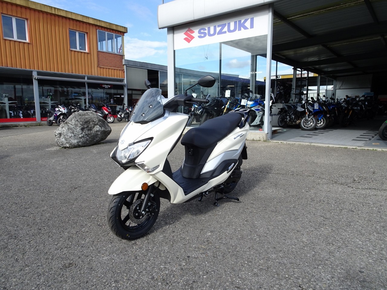 SUZUKI AN 125 EX Burgman Street-showroom-element-3