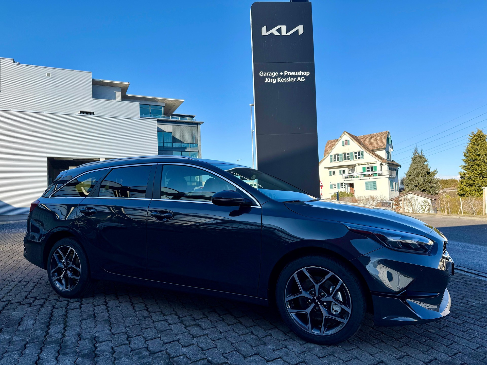 KIA Ceed SW 1.5 T-GDi MHEV Power-image-0