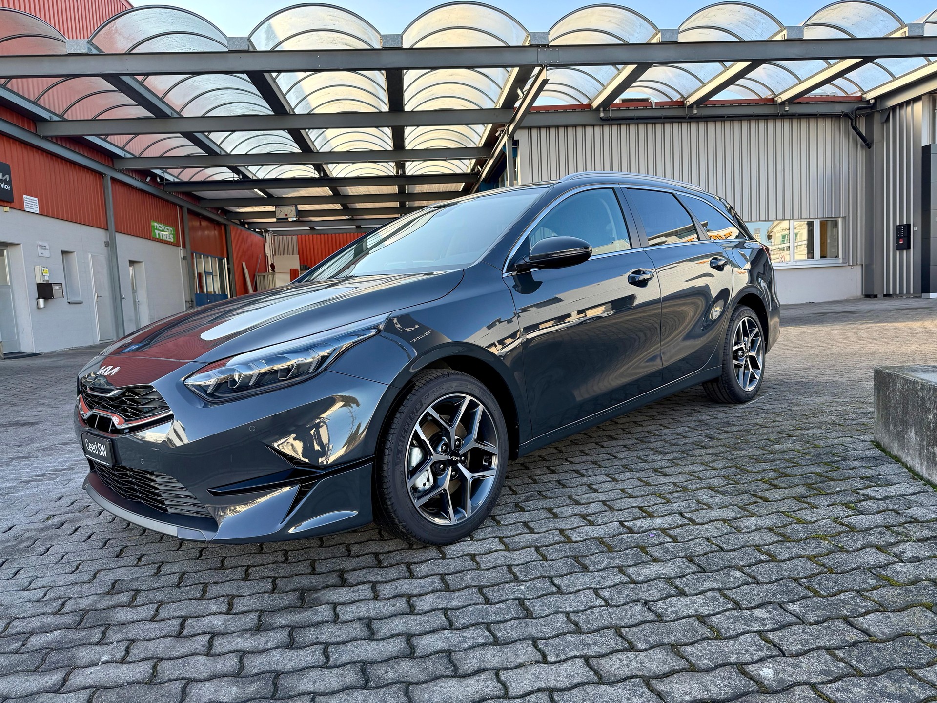 KIA Ceed SW 1.5 T-GDi MHEV Power-image-1