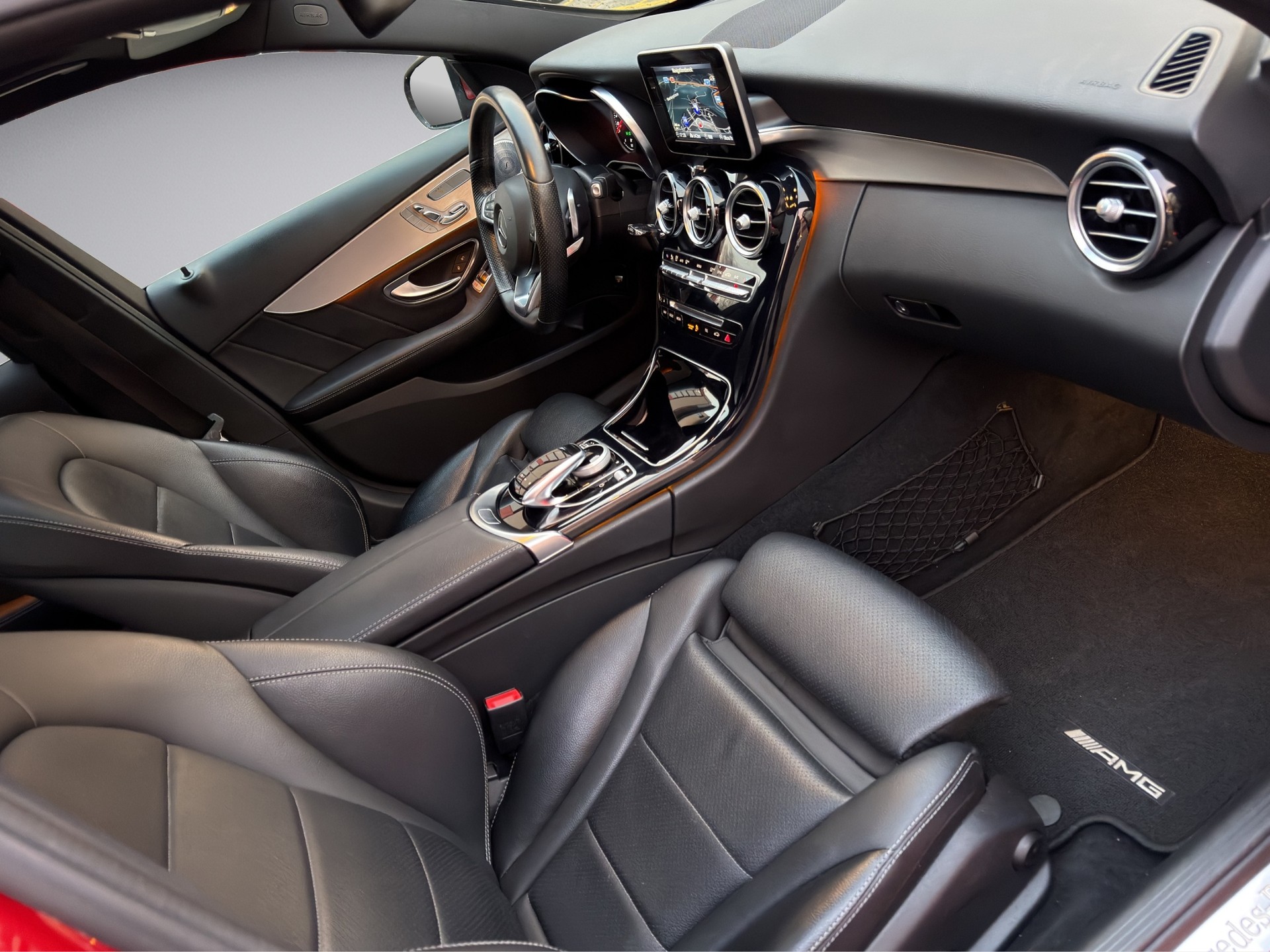 MERCEDES-BENZ C 200 AMG Line 4Matic 9G-Tronic-image-12