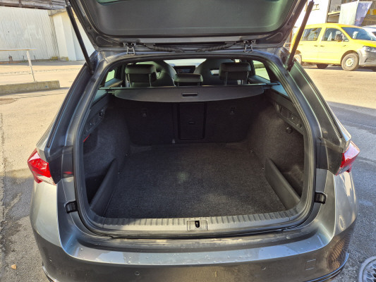 SKODA Octavia 1.5 TSI mHEV Sport-image-4
