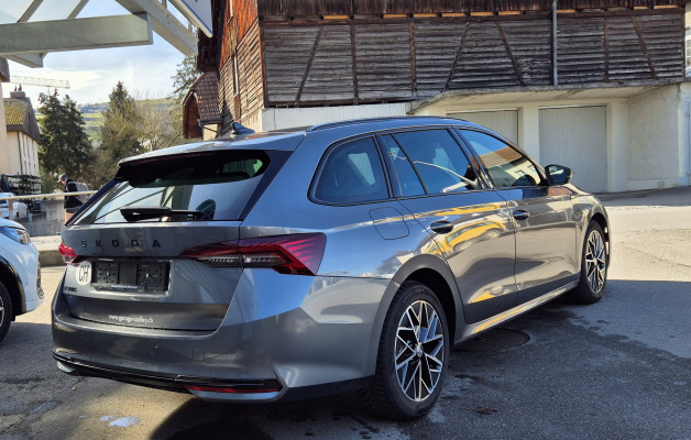 SKODA Octavia 1.5 TSI mHEV Sport-image-2