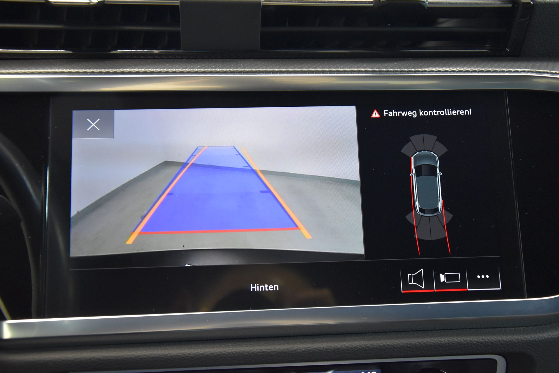 AUDI Q3 Sportback 35 TFSI S line Attraction S-tronic-image-8