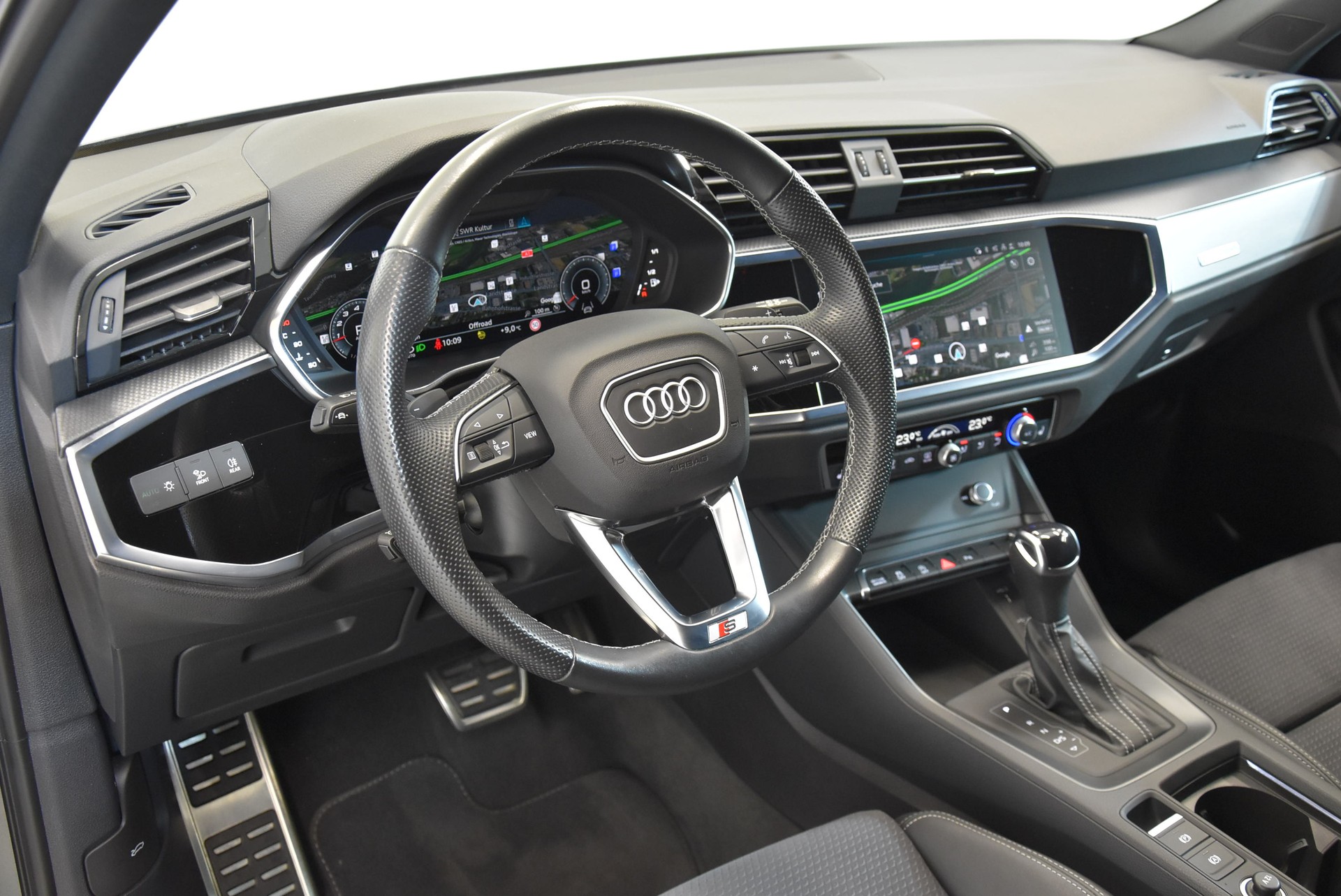 AUDI Q3 Sportback 35 TFSI S line Attraction S-tronic-image-2