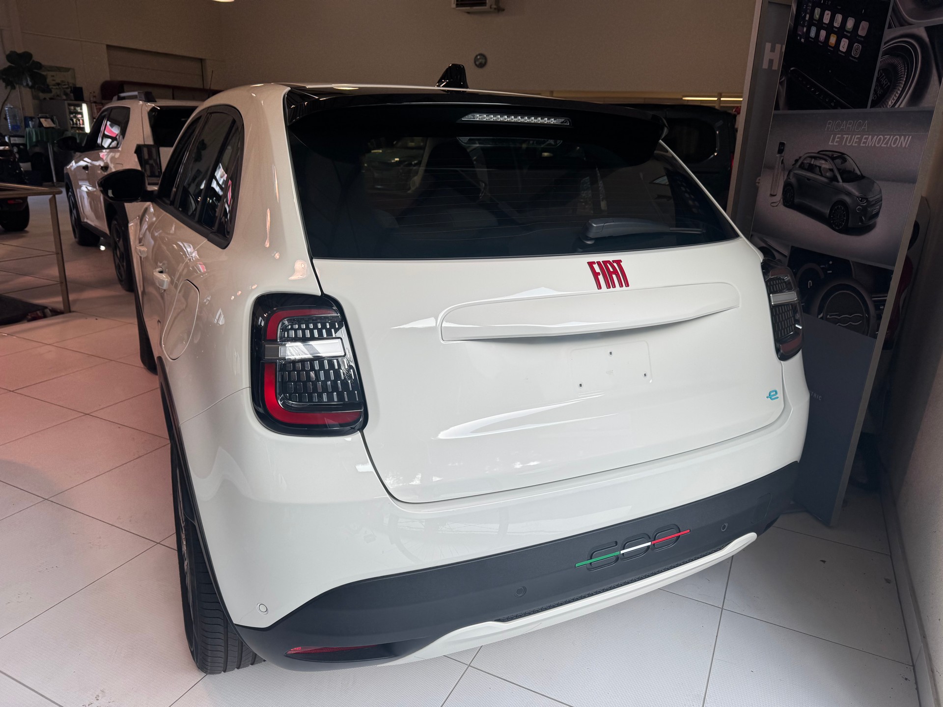 FIAT 600e Red-image-6