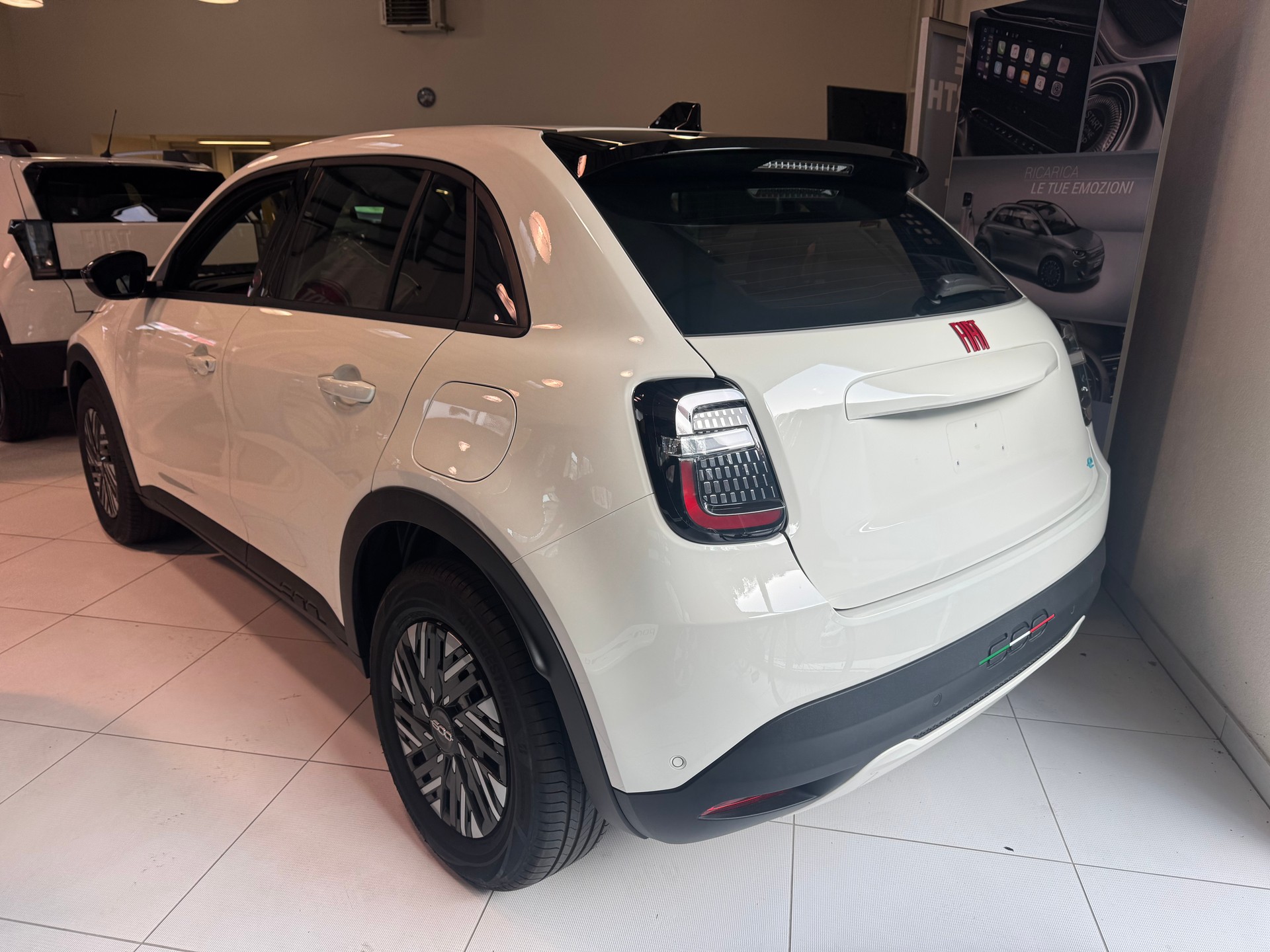 FIAT 600e Red-image-5