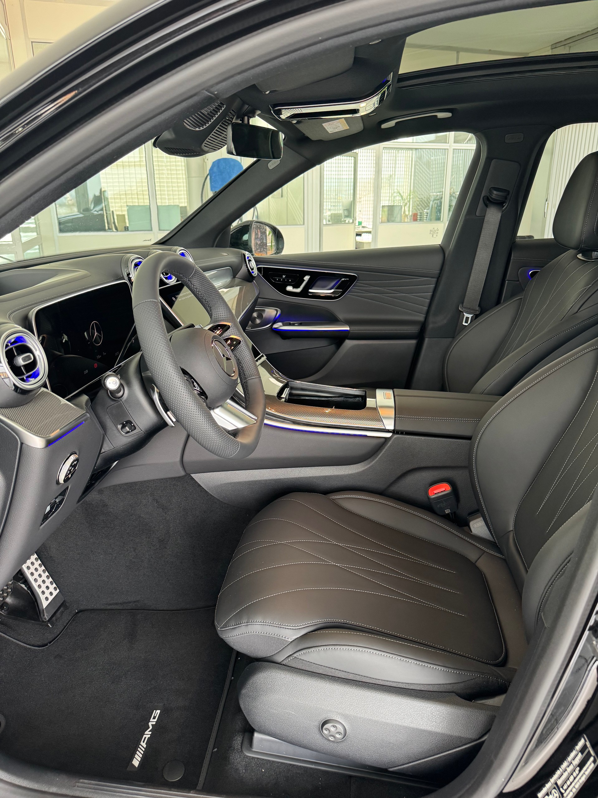 MERCEDES-BENZ GLC 300 4Matic-image-6