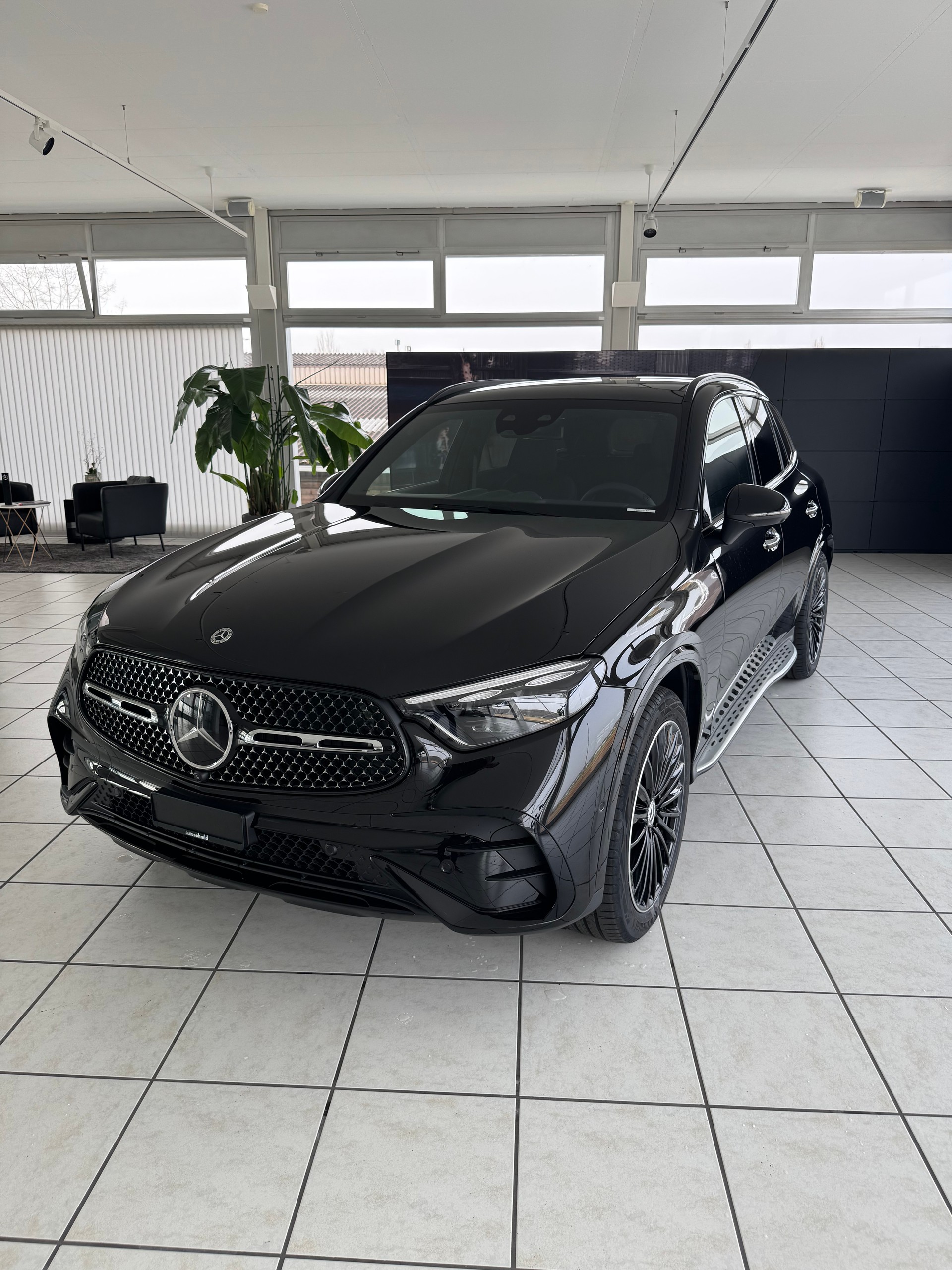 MERCEDES-BENZ GLC 300 4Matic-image-2