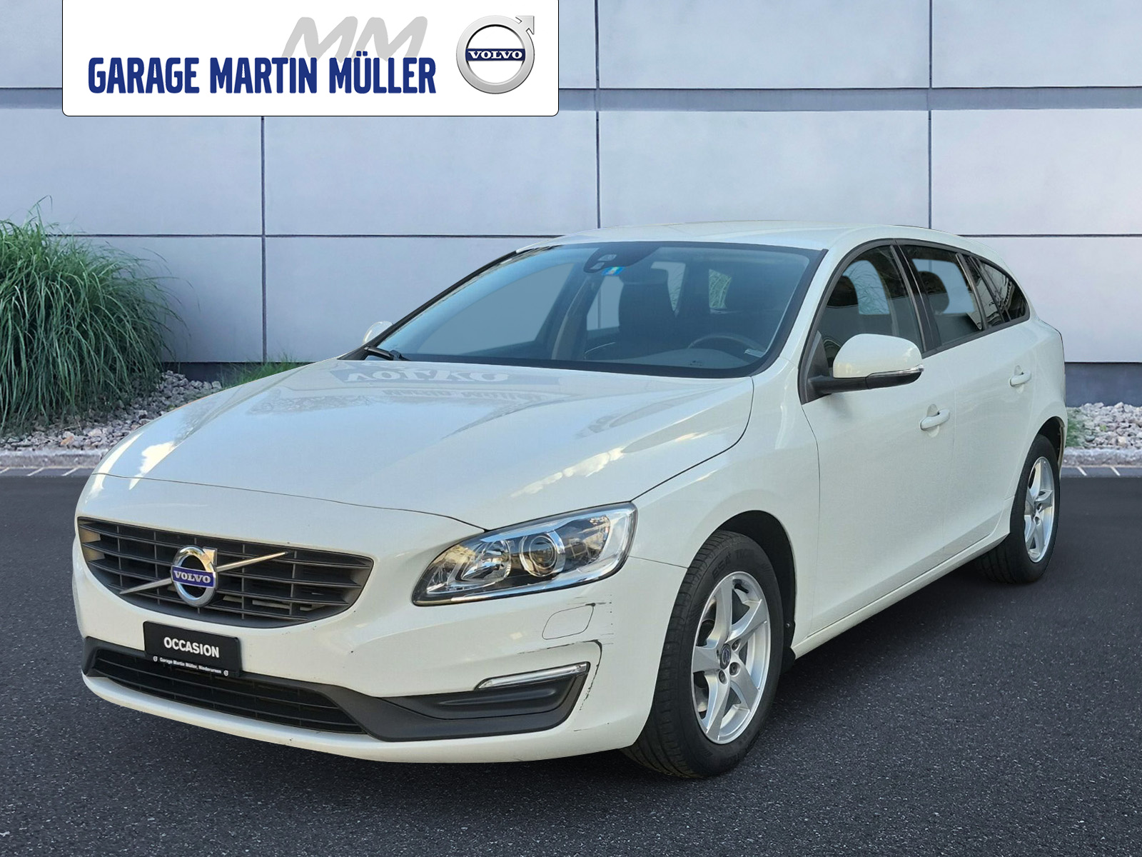 VOLVO V60 2.0 D2 Kinetic S/S-image-0