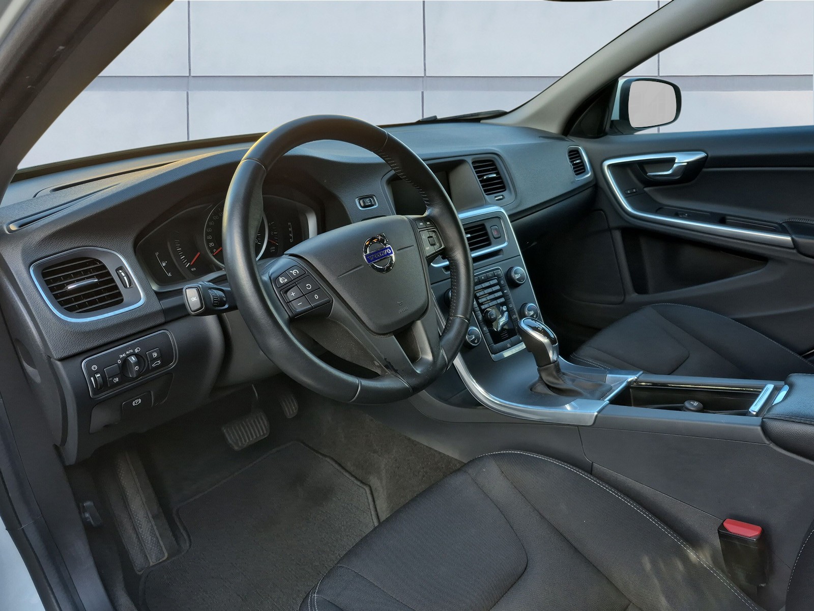 VOLVO V60 2.0 D2 Kinetic S/S-image-10