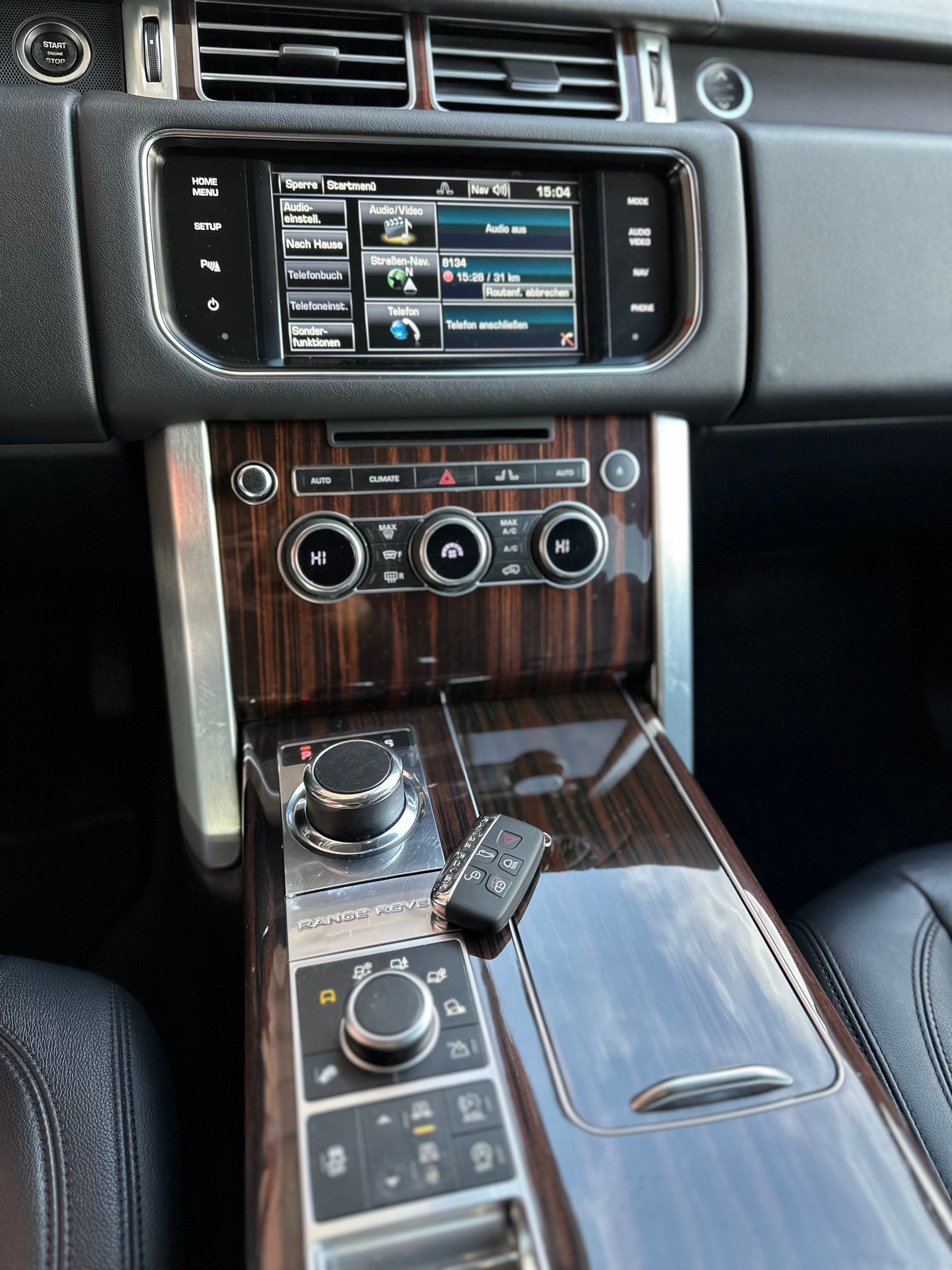 LAND ROVER Range Rover 3.0 TDV6 HSE Automatic-image-12