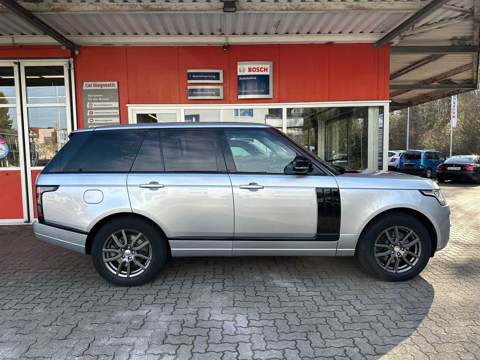 LAND ROVER Range Rover 3.0 TDV6 HSE Automatic-image-1