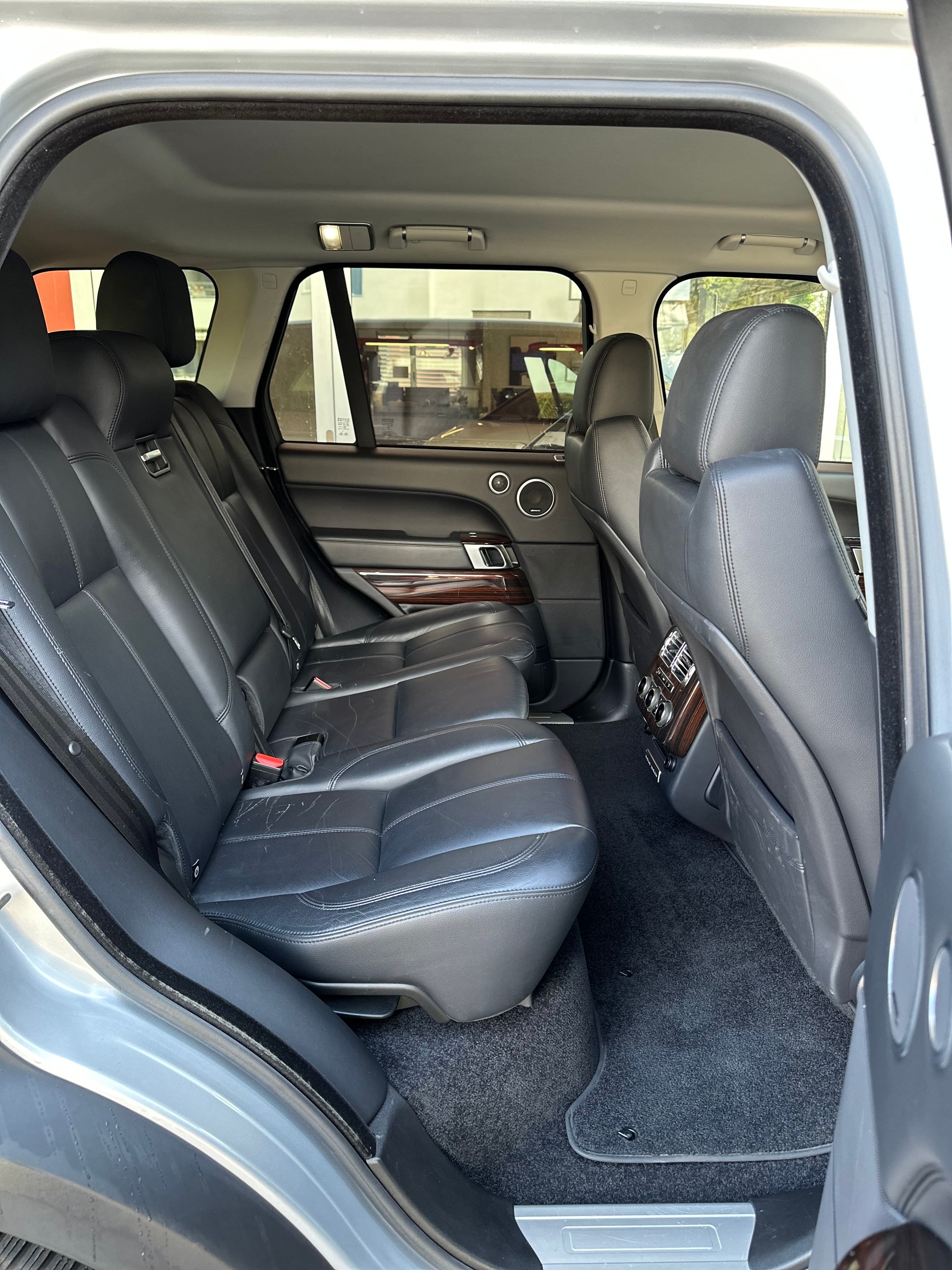 LAND ROVER Range Rover 3.0 TDV6 HSE Automatic-image-9