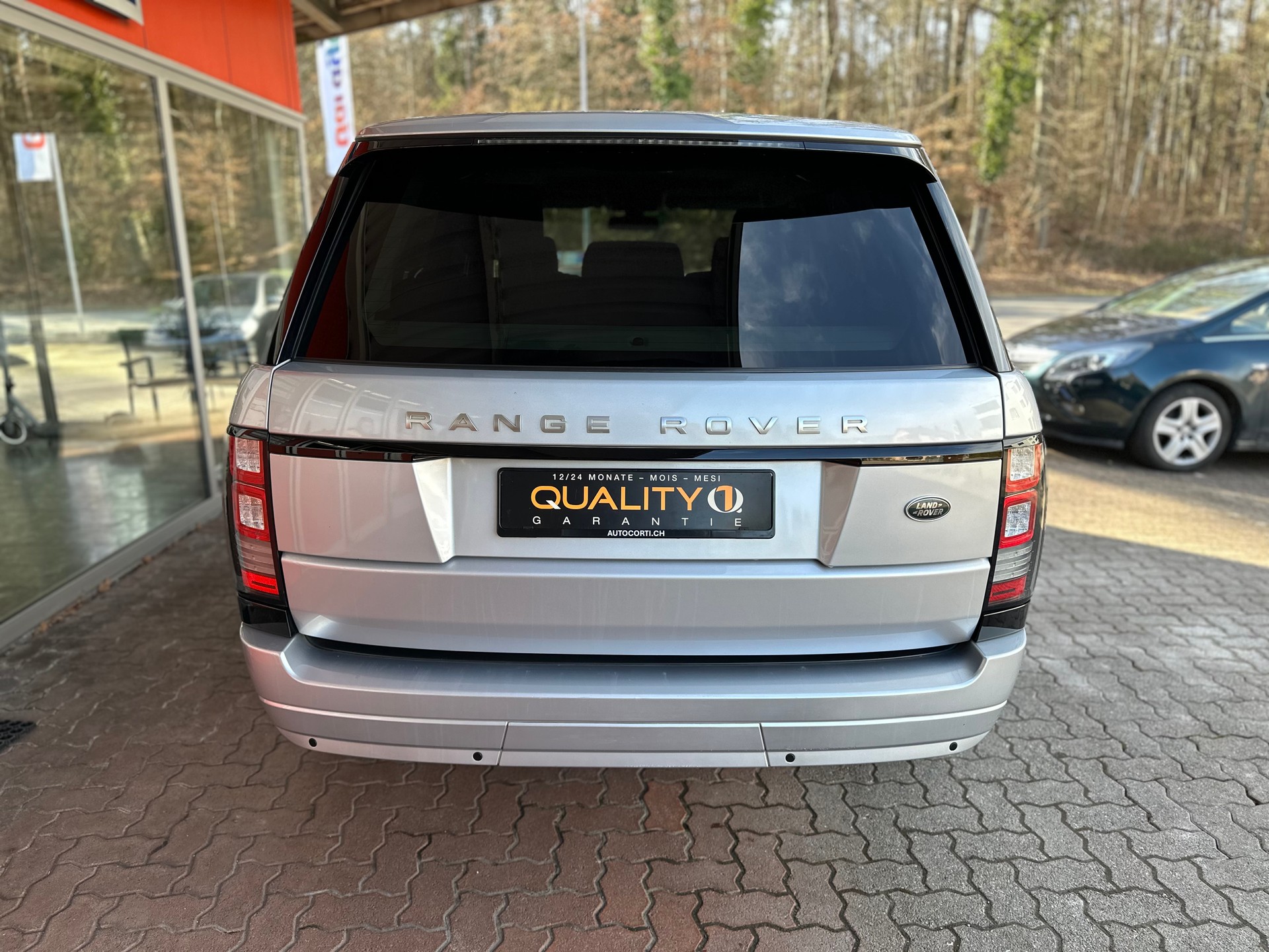 LAND ROVER Range Rover 3.0 TDV6 HSE Automatic-image-3