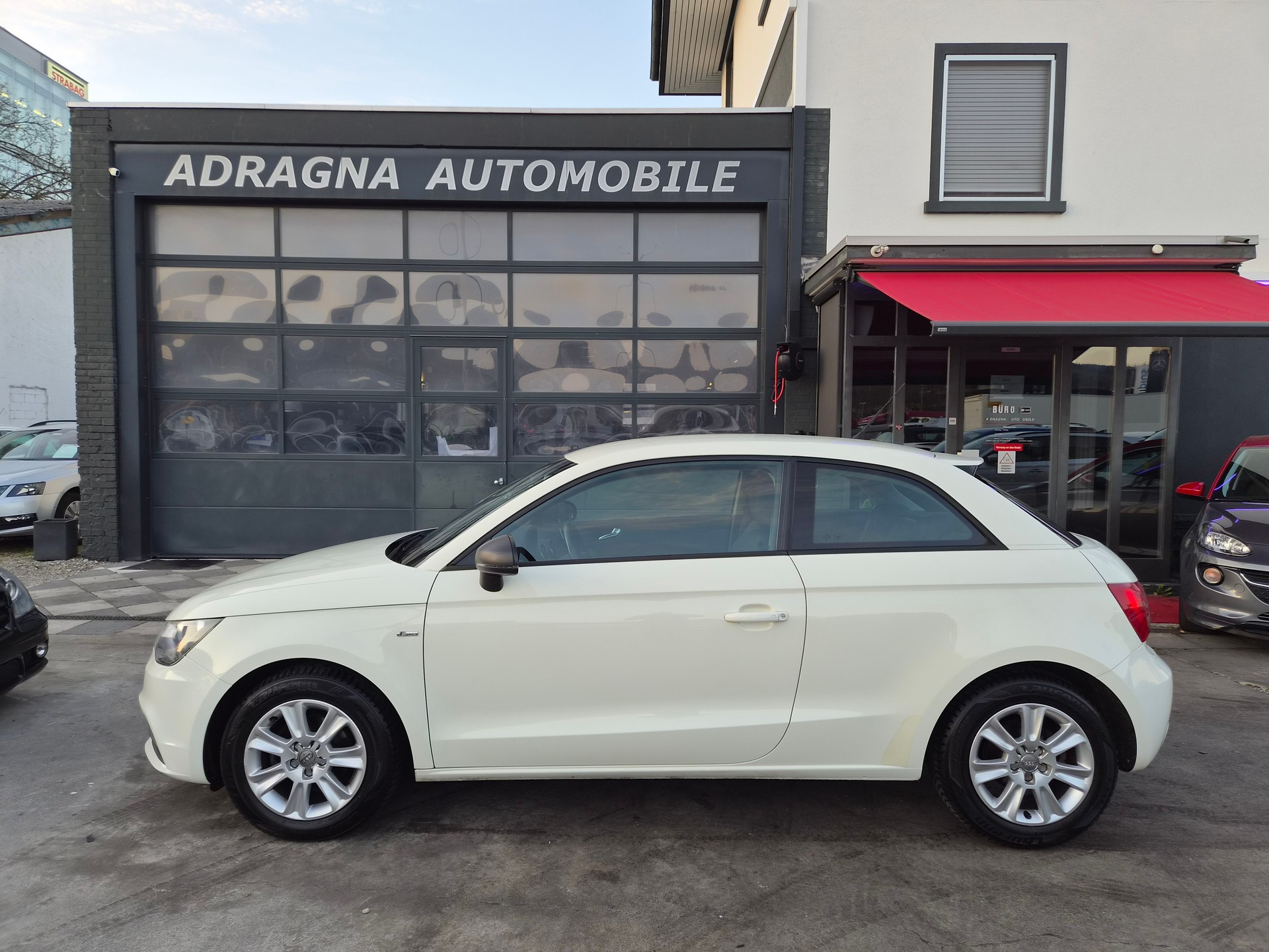 AUDI A1 1.2 TFSI S Line-image-4