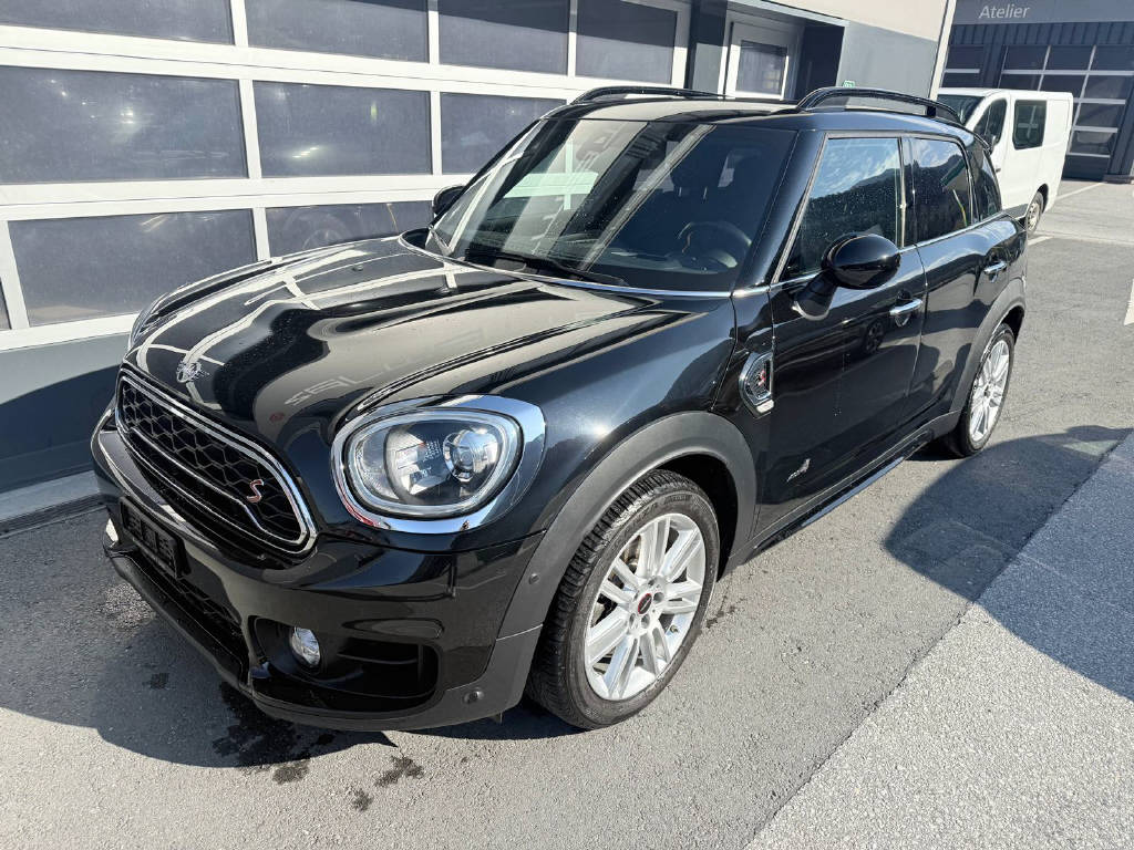 MINI Countryman F60 2.0i Cooper S ALL4-image-3
