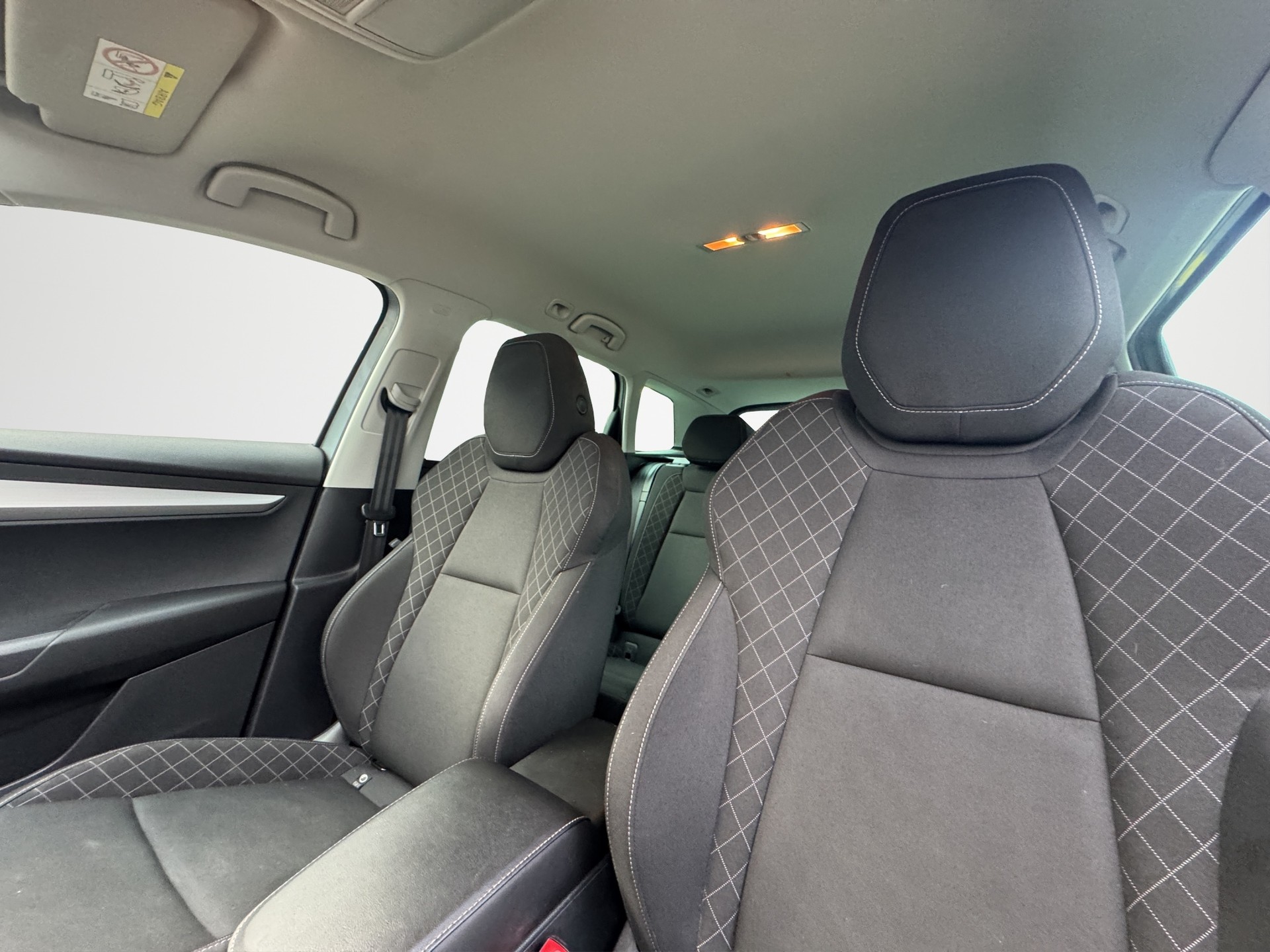SKODA Karoq 2.0 TDI Ambition 4x4 DSG-image-12