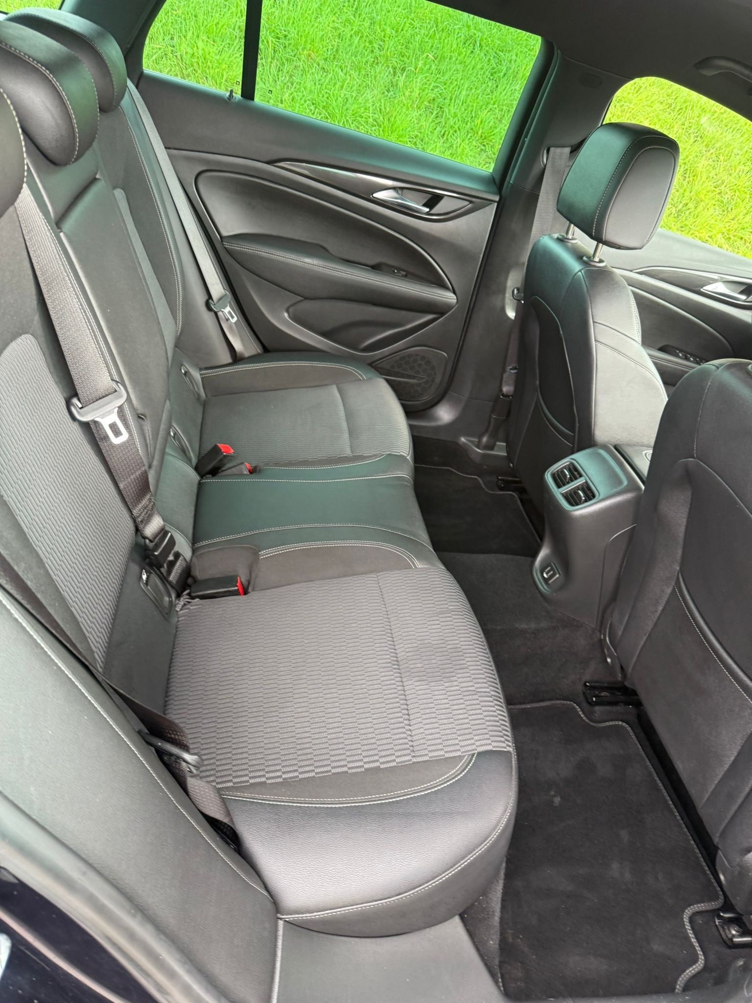 OPEL Insignia 1.6 T Sports Tourer Excellence Automatic-image-6