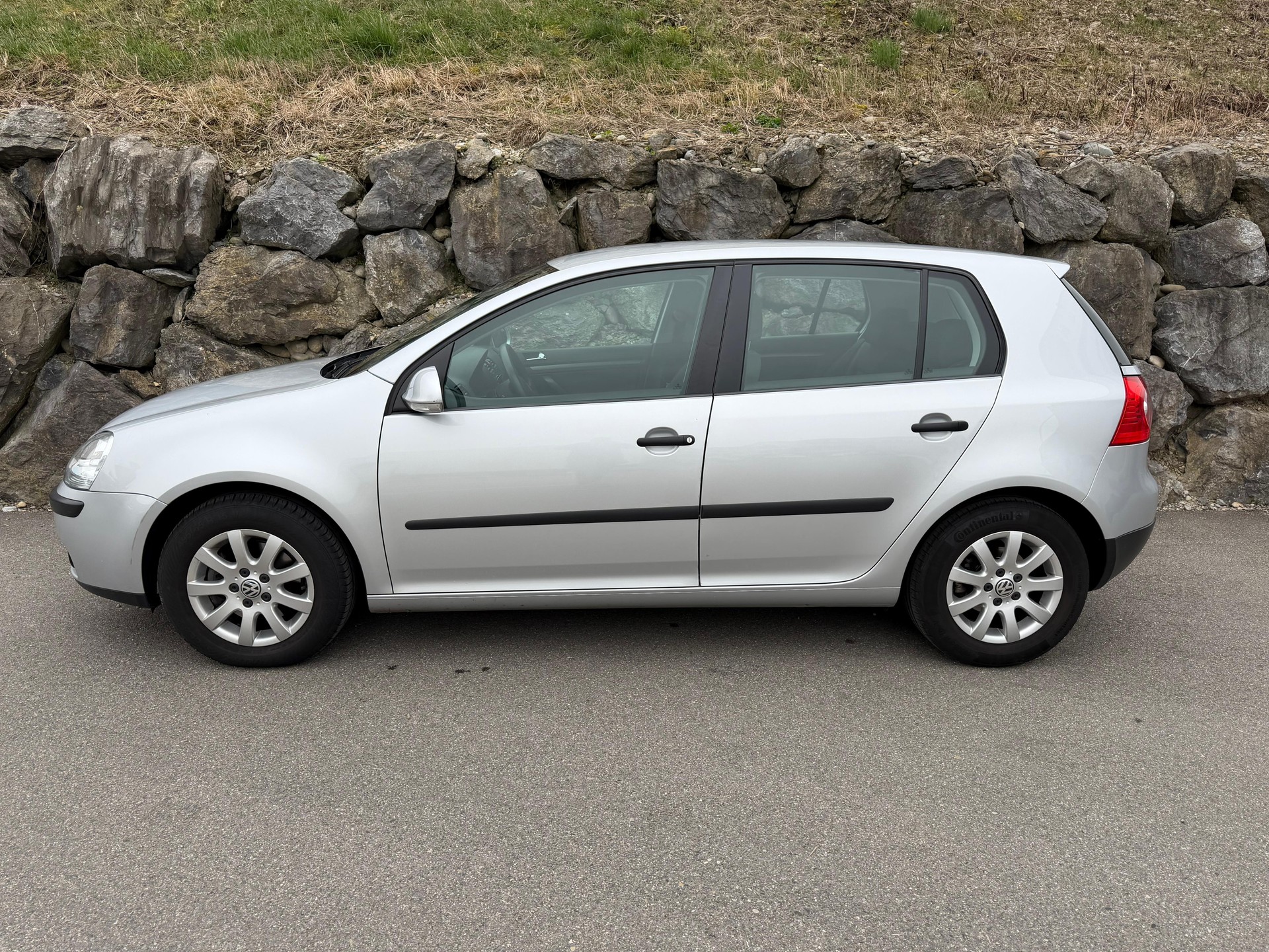 VW Golf 2.0 FSI Comfortline DSG-image-2