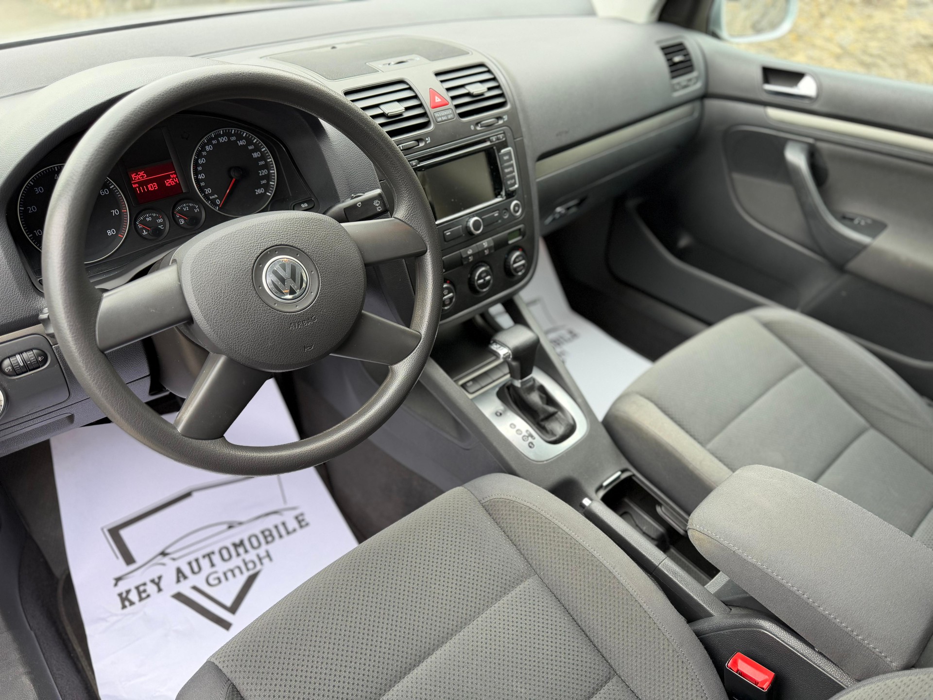VW Golf 2.0 FSI Comfortline DSG-image-6