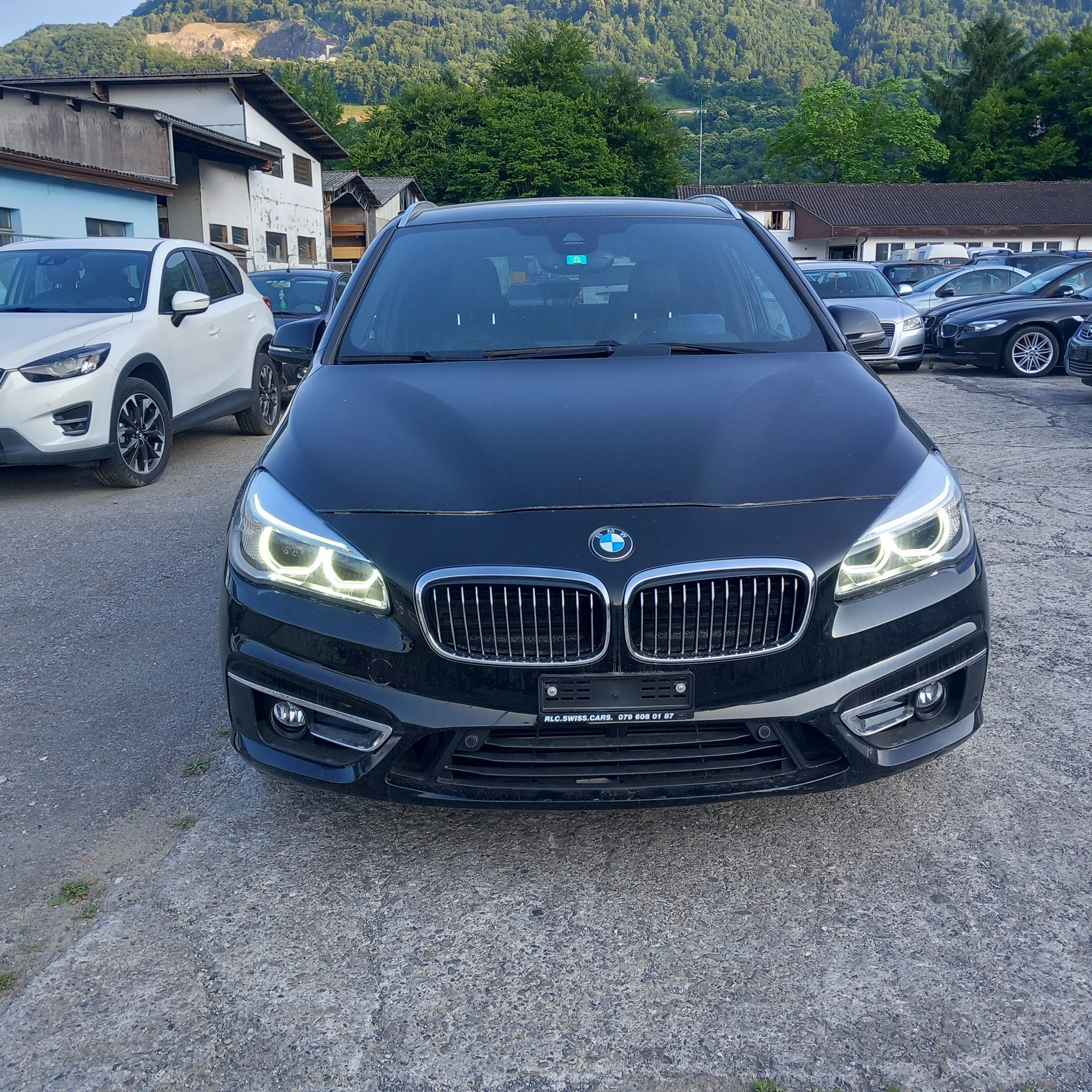 BMW 220d xDrive Active Tourer Luxury Line Steptronic-image-2