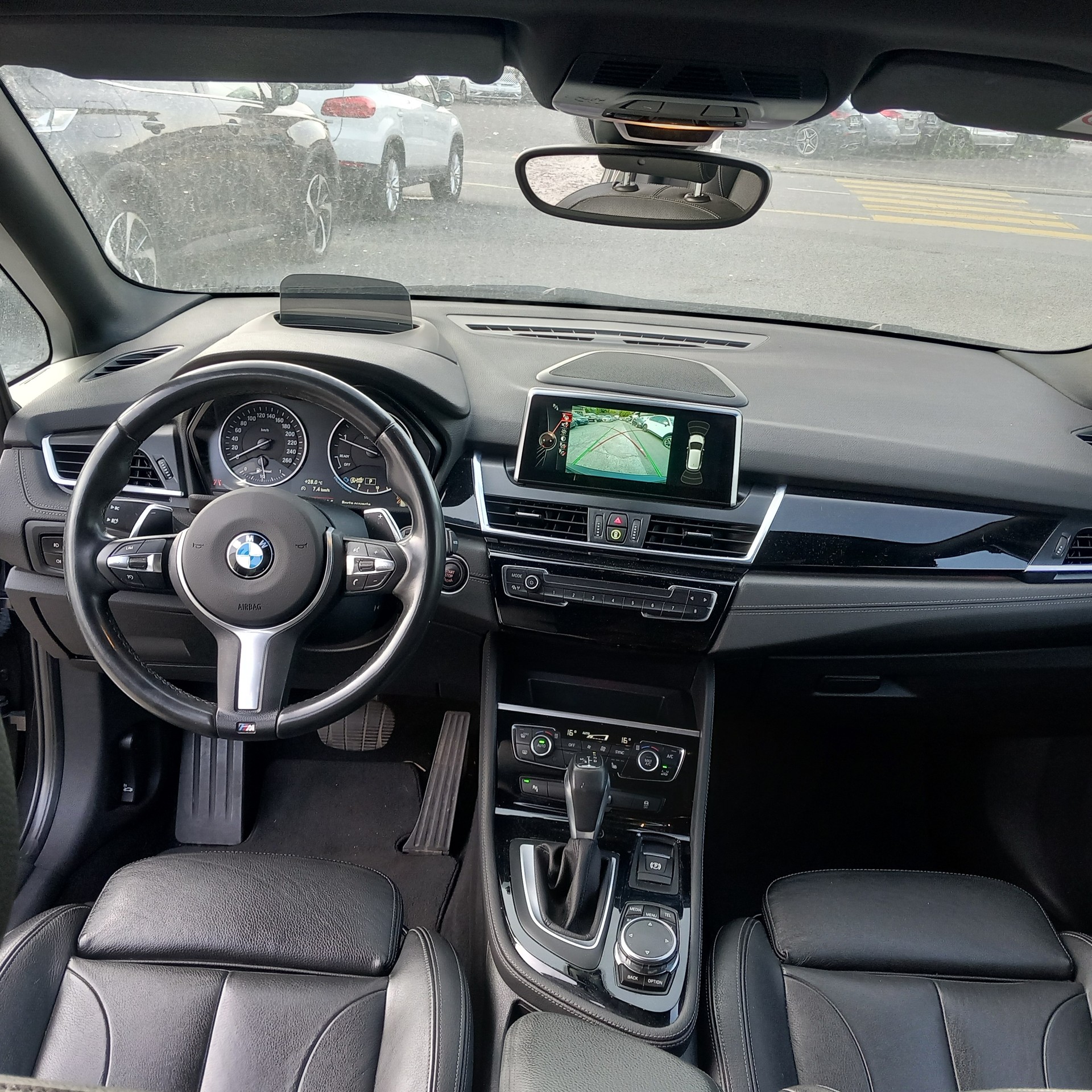 BMW 220d xDrive Active Tourer Luxury Line Steptronic-image-15