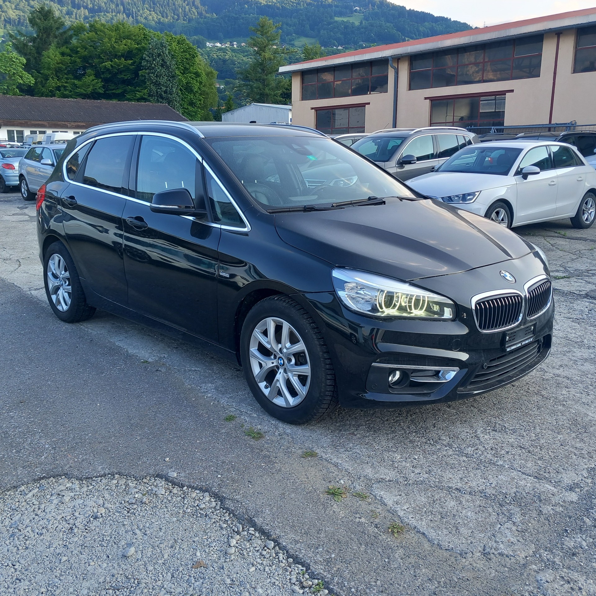 BMW 220d xDrive Active Tourer Luxury Line Steptronic-image-1