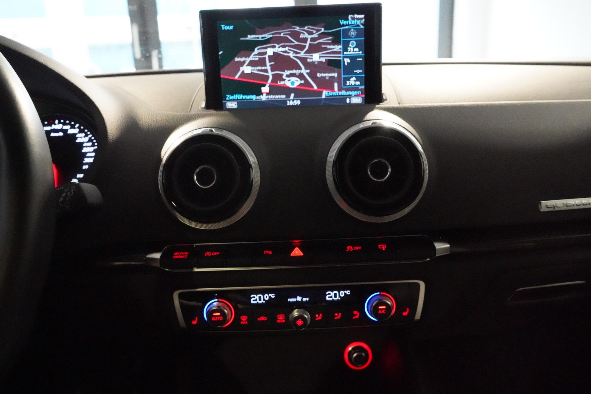 AUDI RS3 Sportback 2.5 T FSI quattro S-Tronic-image-9