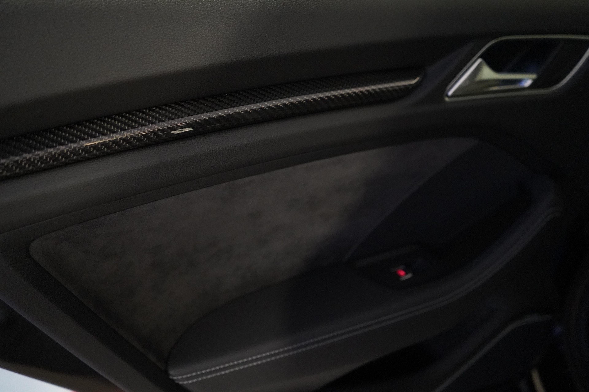 AUDI RS3 Sportback 2.5 T FSI quattro S-Tronic-image-12