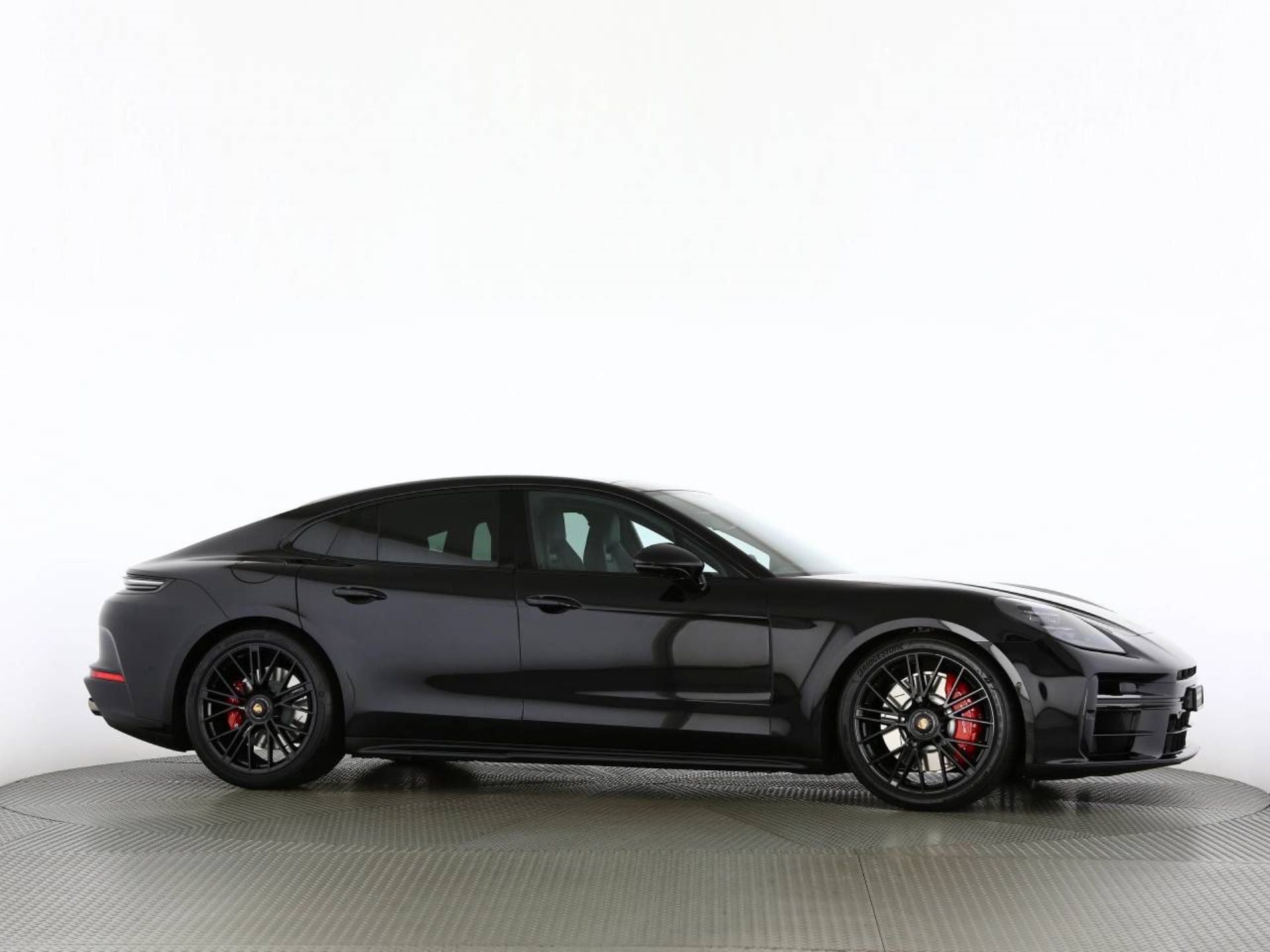 PORSCHE Panamera GTS-image-25