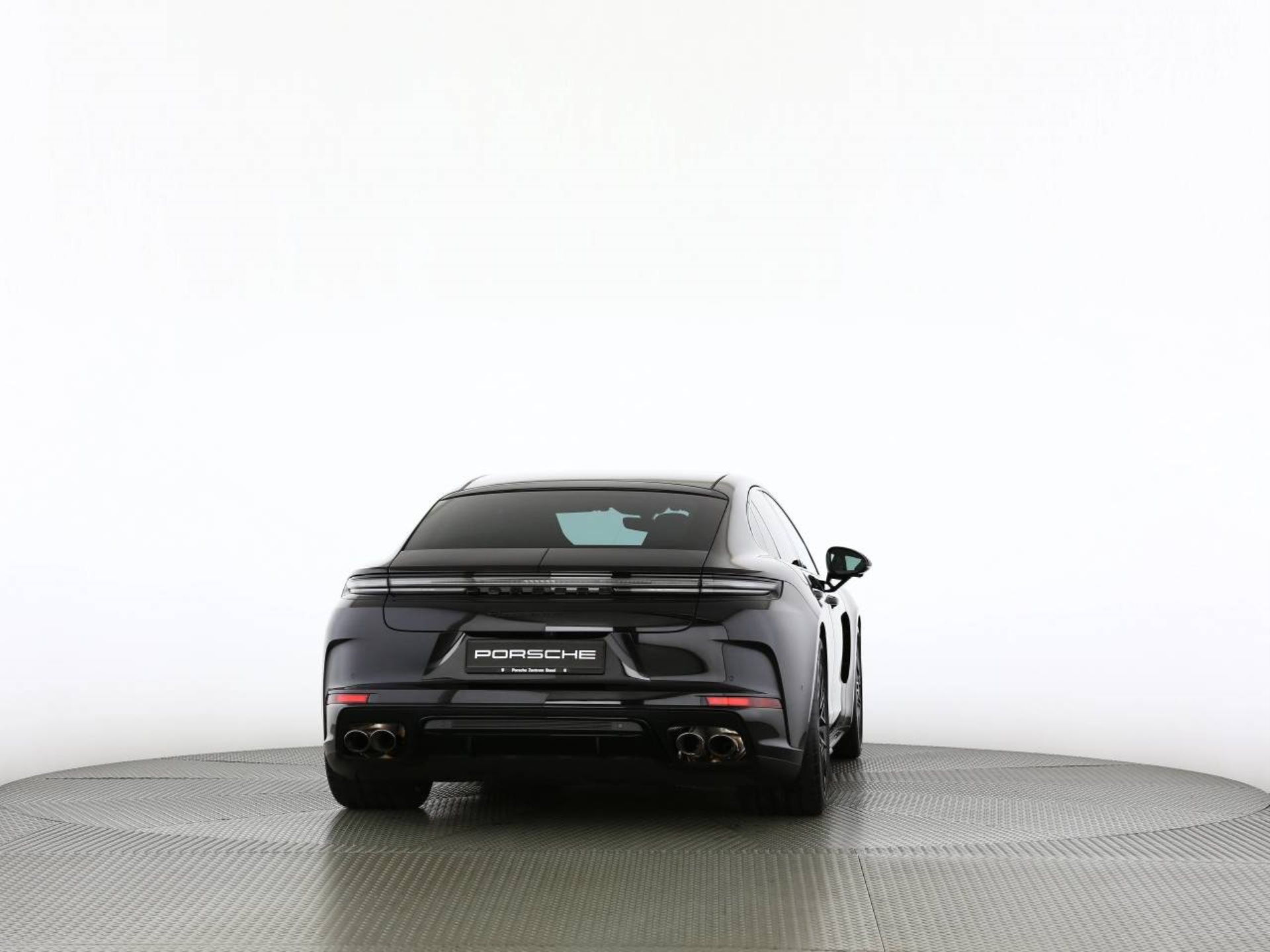 PORSCHE Panamera GTS-image-18