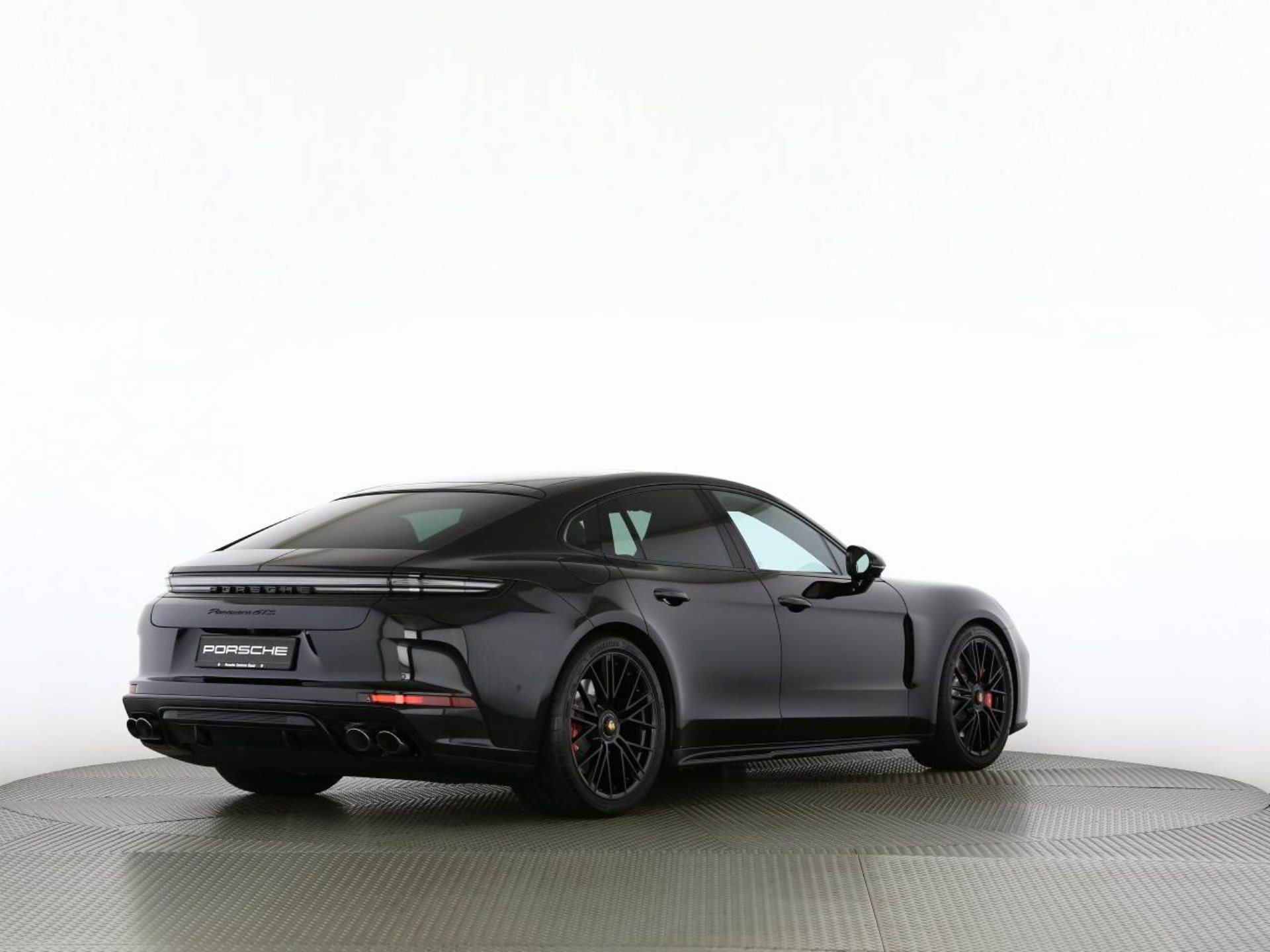 PORSCHE Panamera GTS-image-20