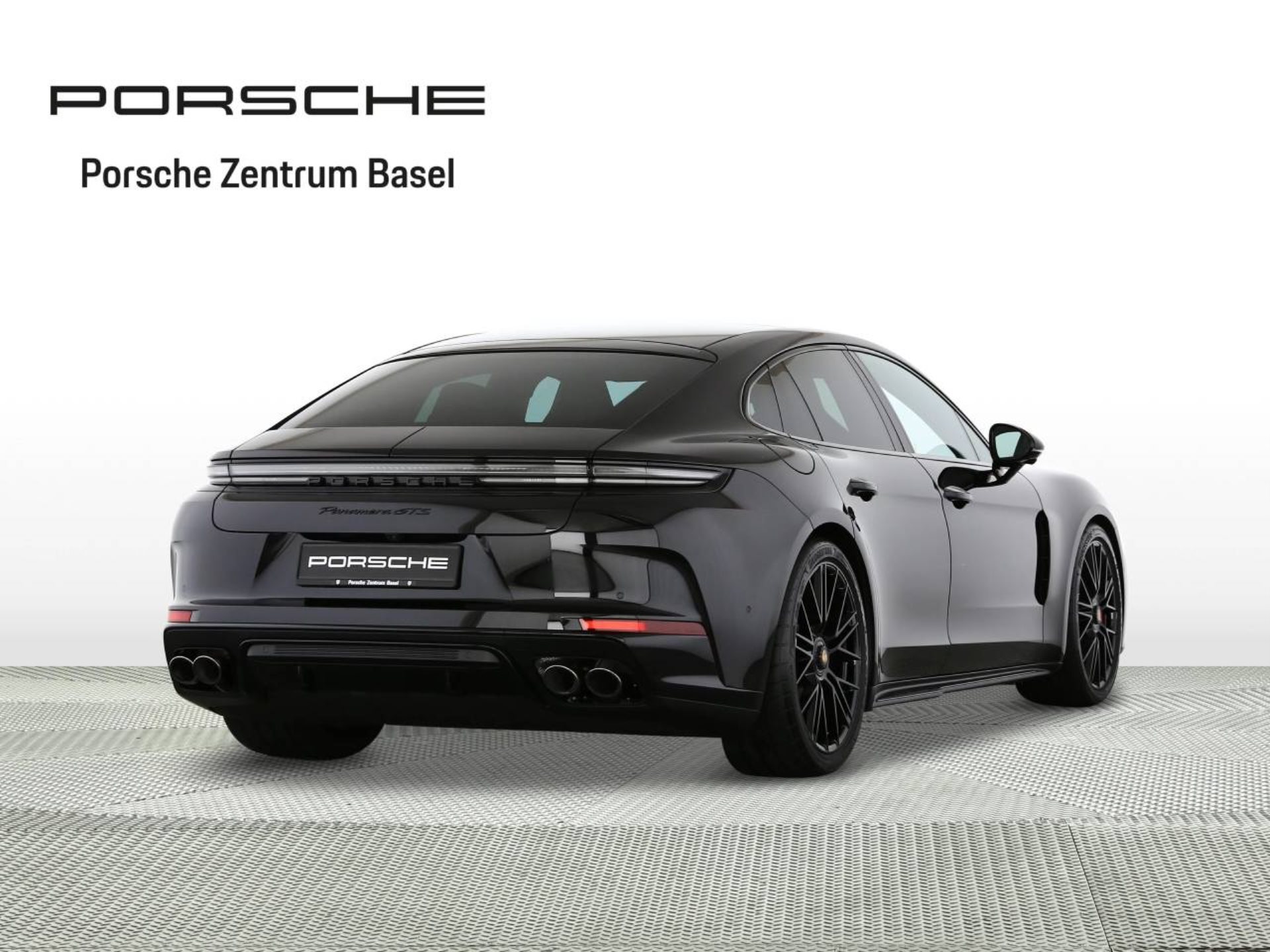 PORSCHE Panamera GTS-image-2