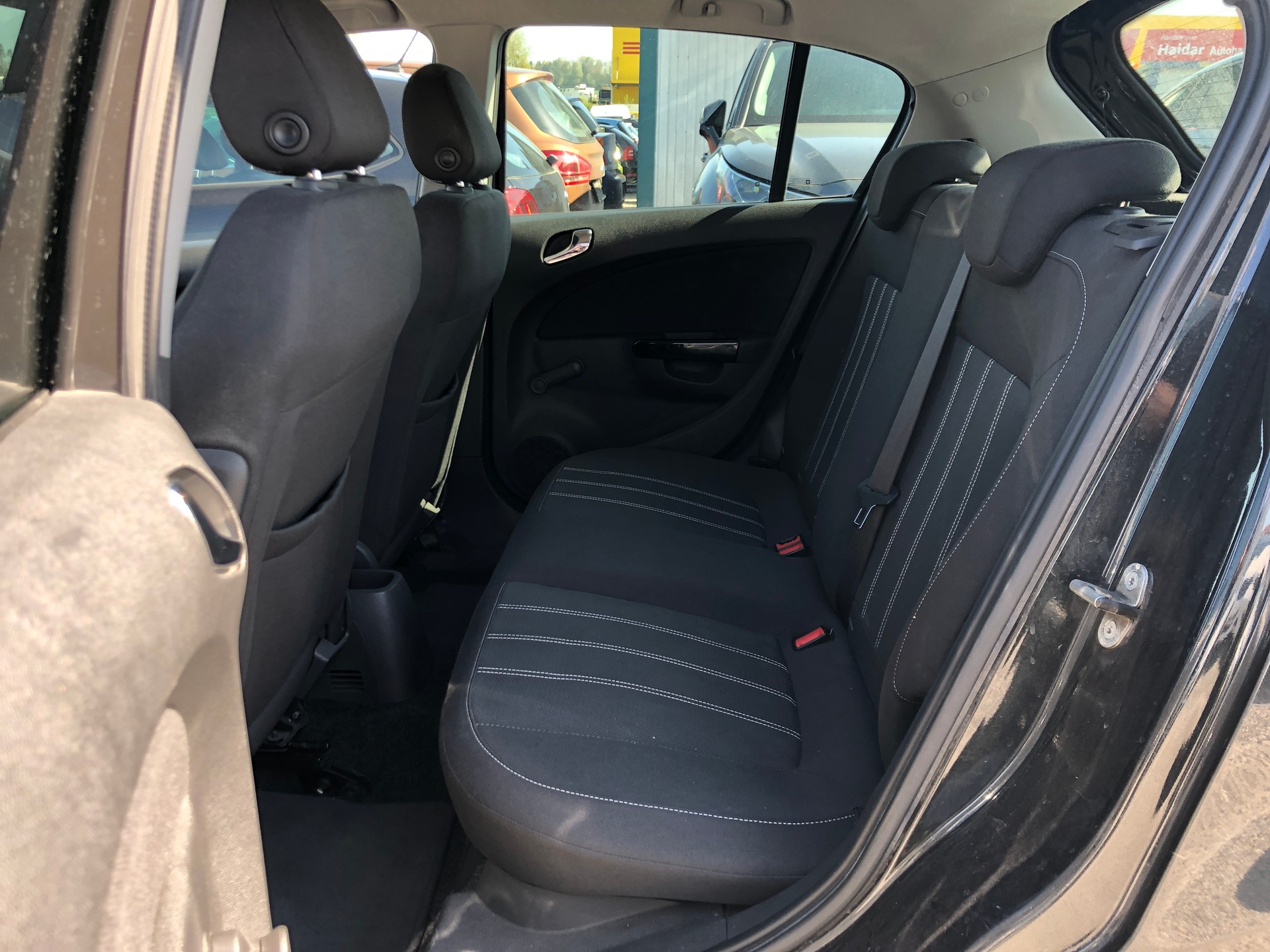 OPEL Corsa 1.6 Turbo Color Edition-image-10